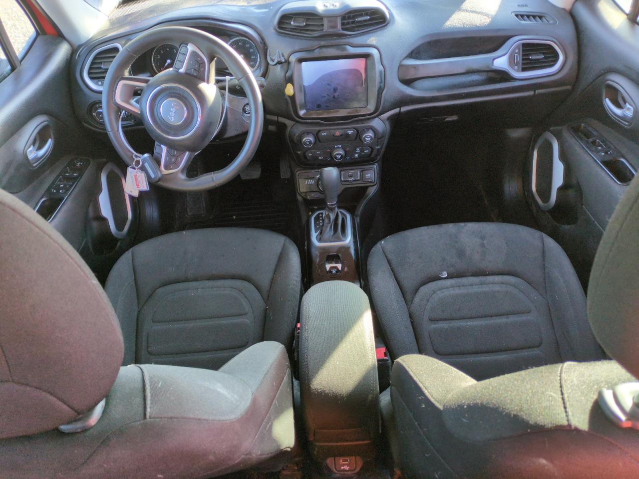 2018 Jeep Renegade - Image 8