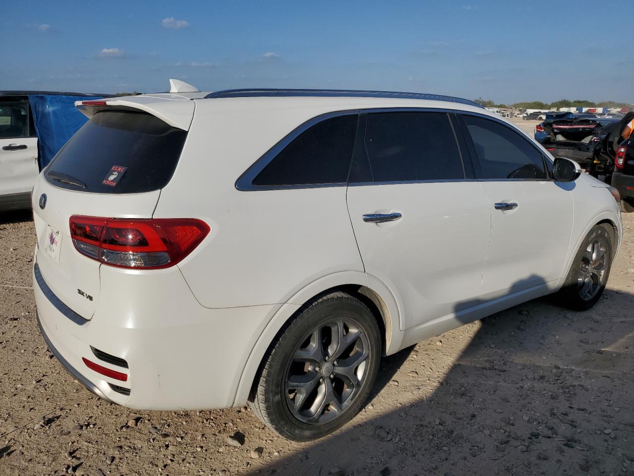 2018 Kia Sorento - Image 3