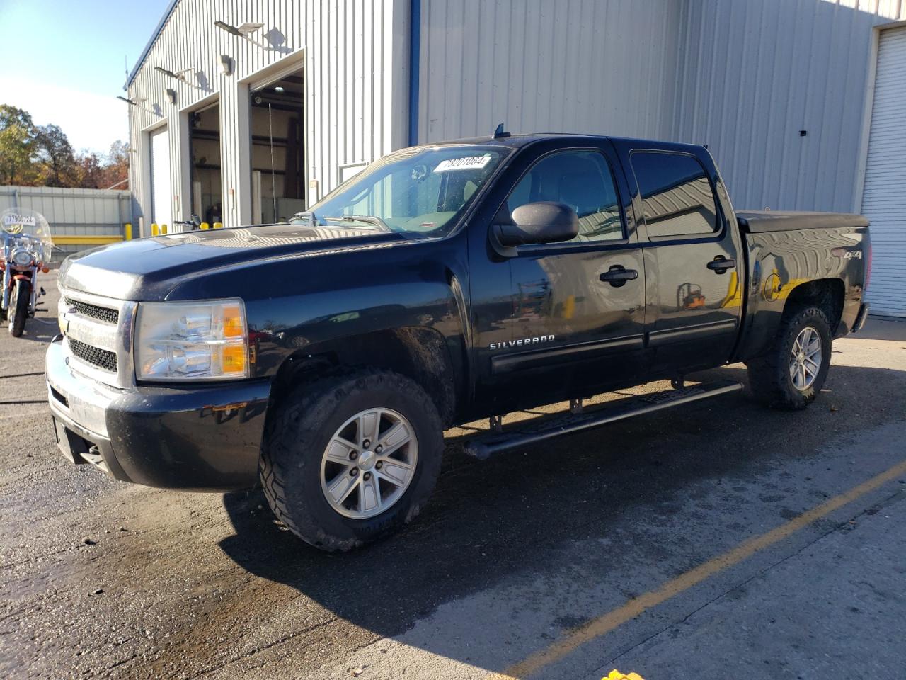 2011 Chevrolet Silverado - Image 1