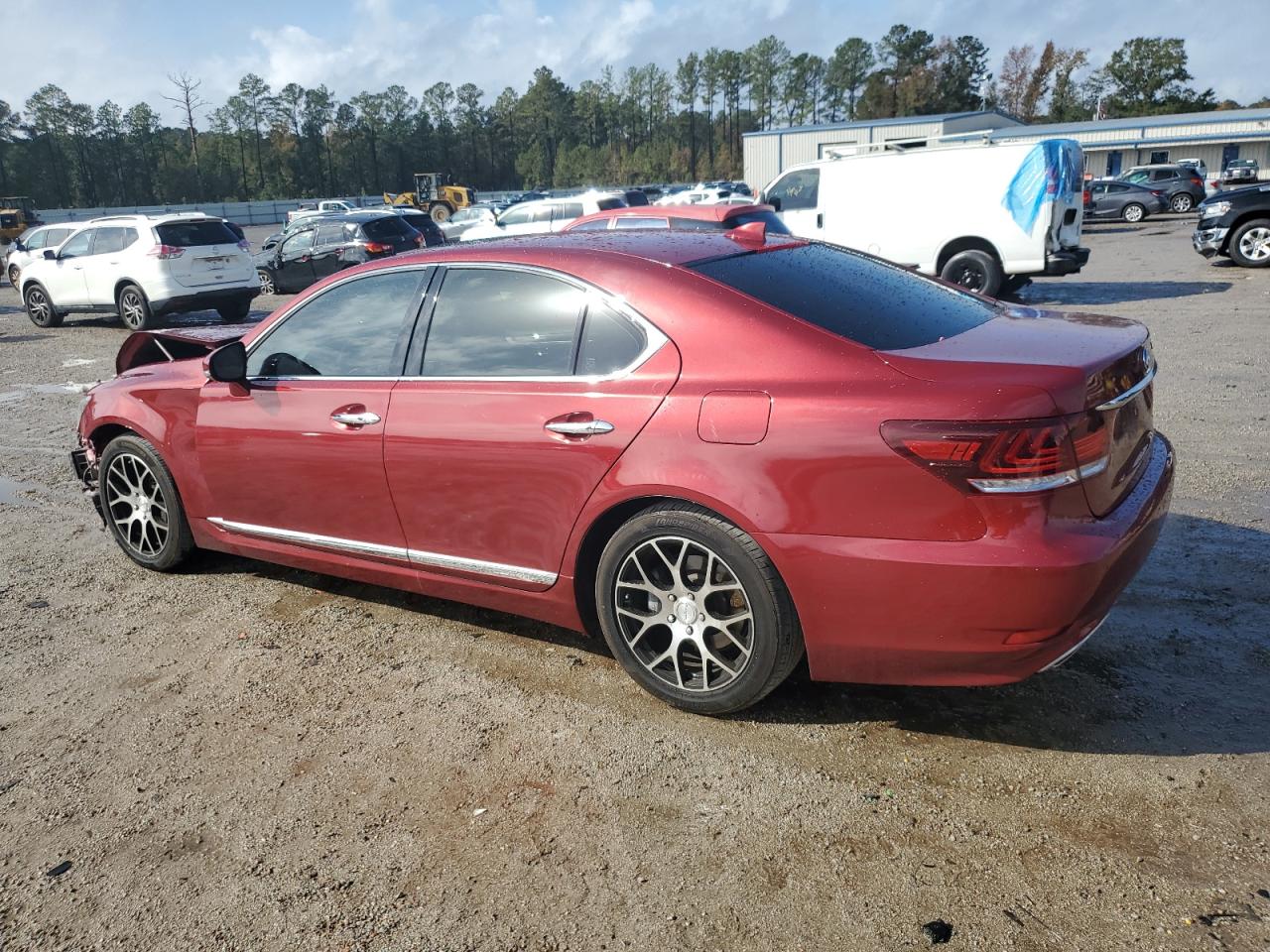 2015 Lexus LS - Image 2