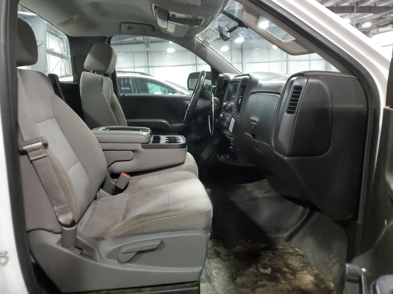 2016 Chevrolet Silverado - Image 10