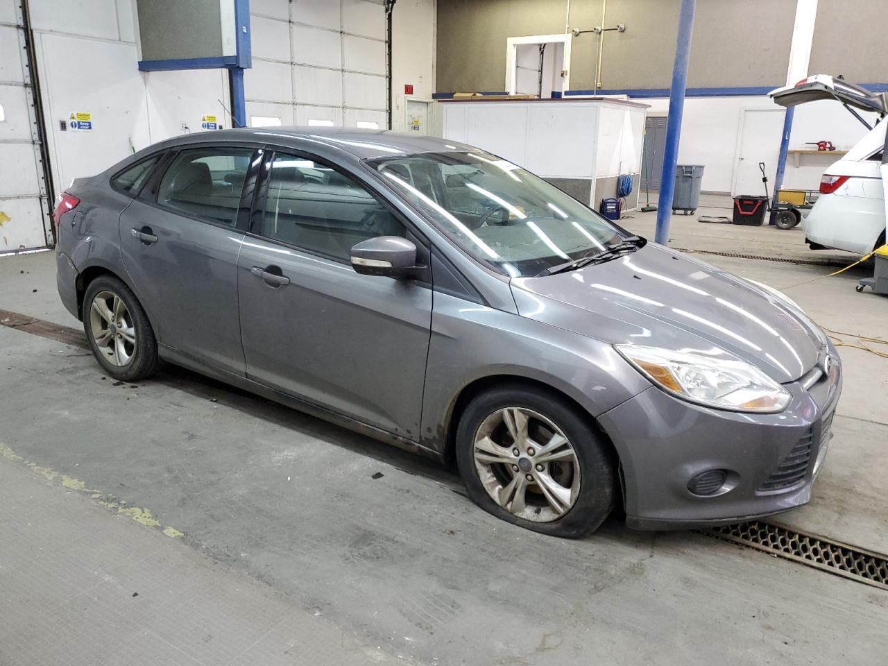 VIN 1FADP3F22EL408051 2014 FORD FOCUS no.4