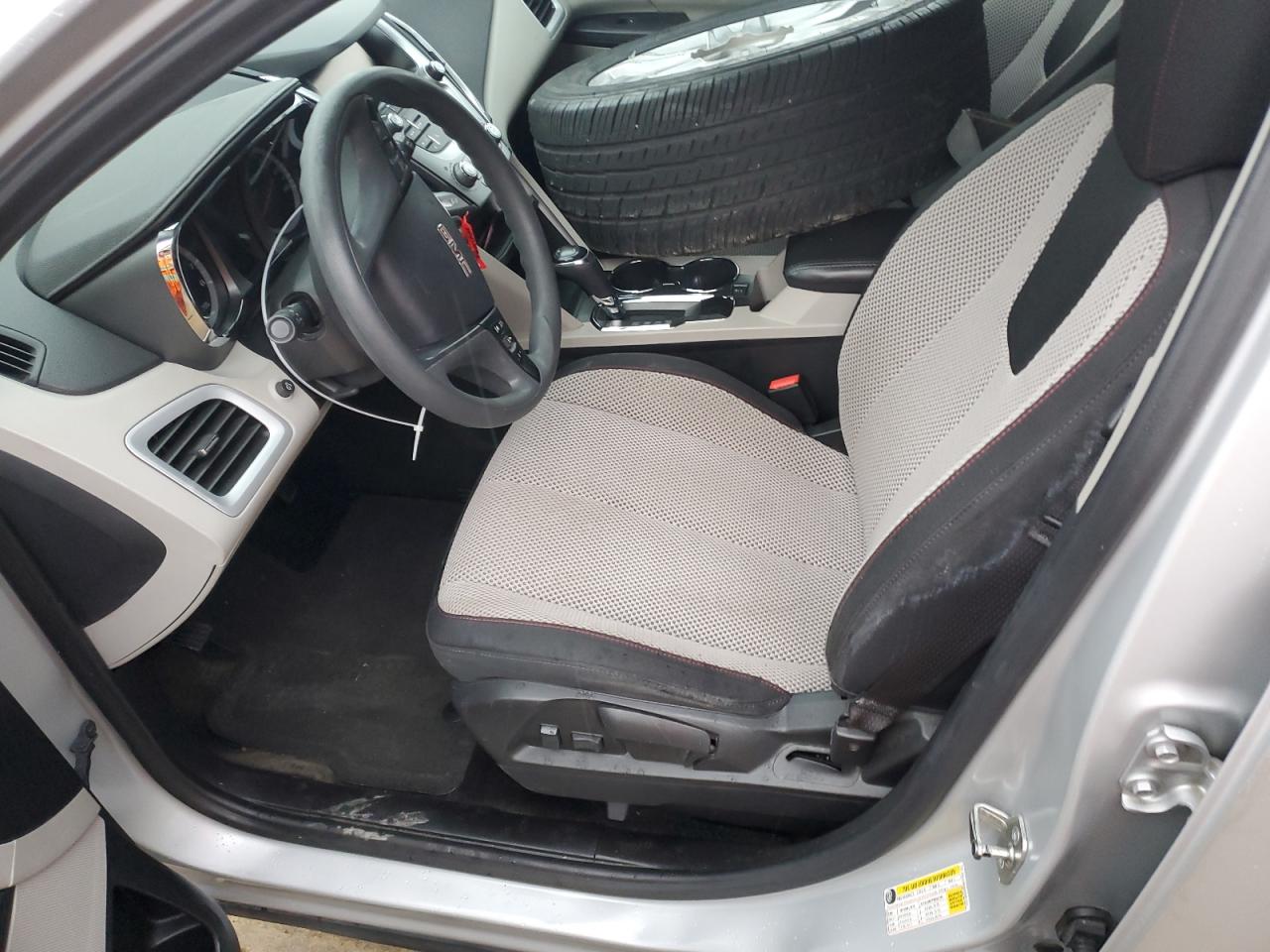 2017 GMC Terrain - Image 9