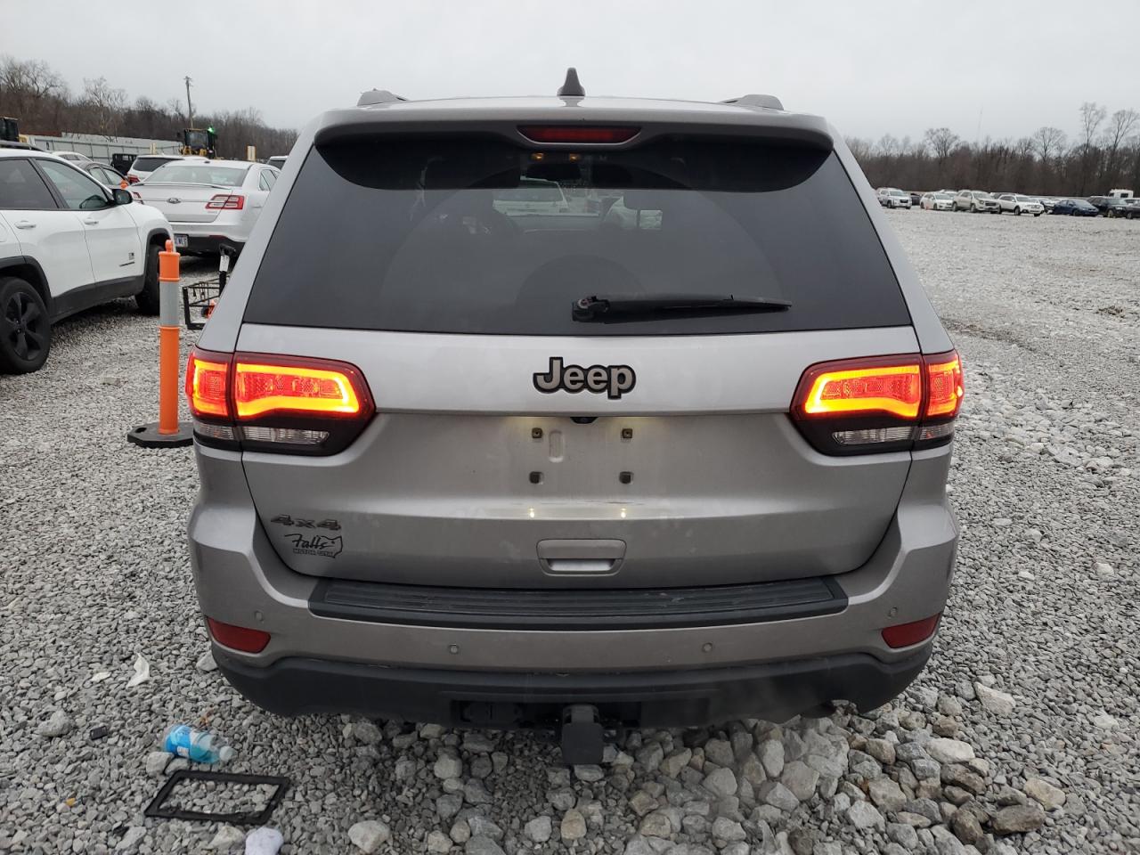 2016 Jeep Grand Cherokee - Image 6