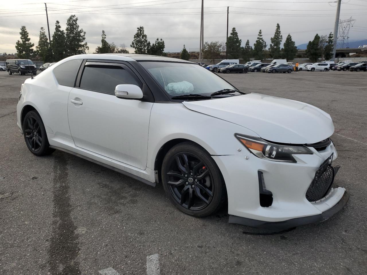 2015 Scion tC - Image 4