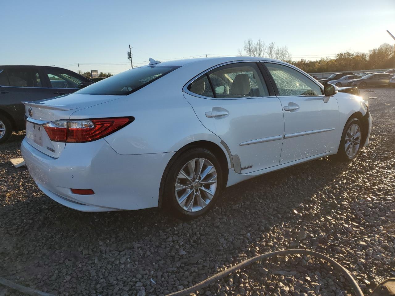 2013 Lexus ES - Image 3