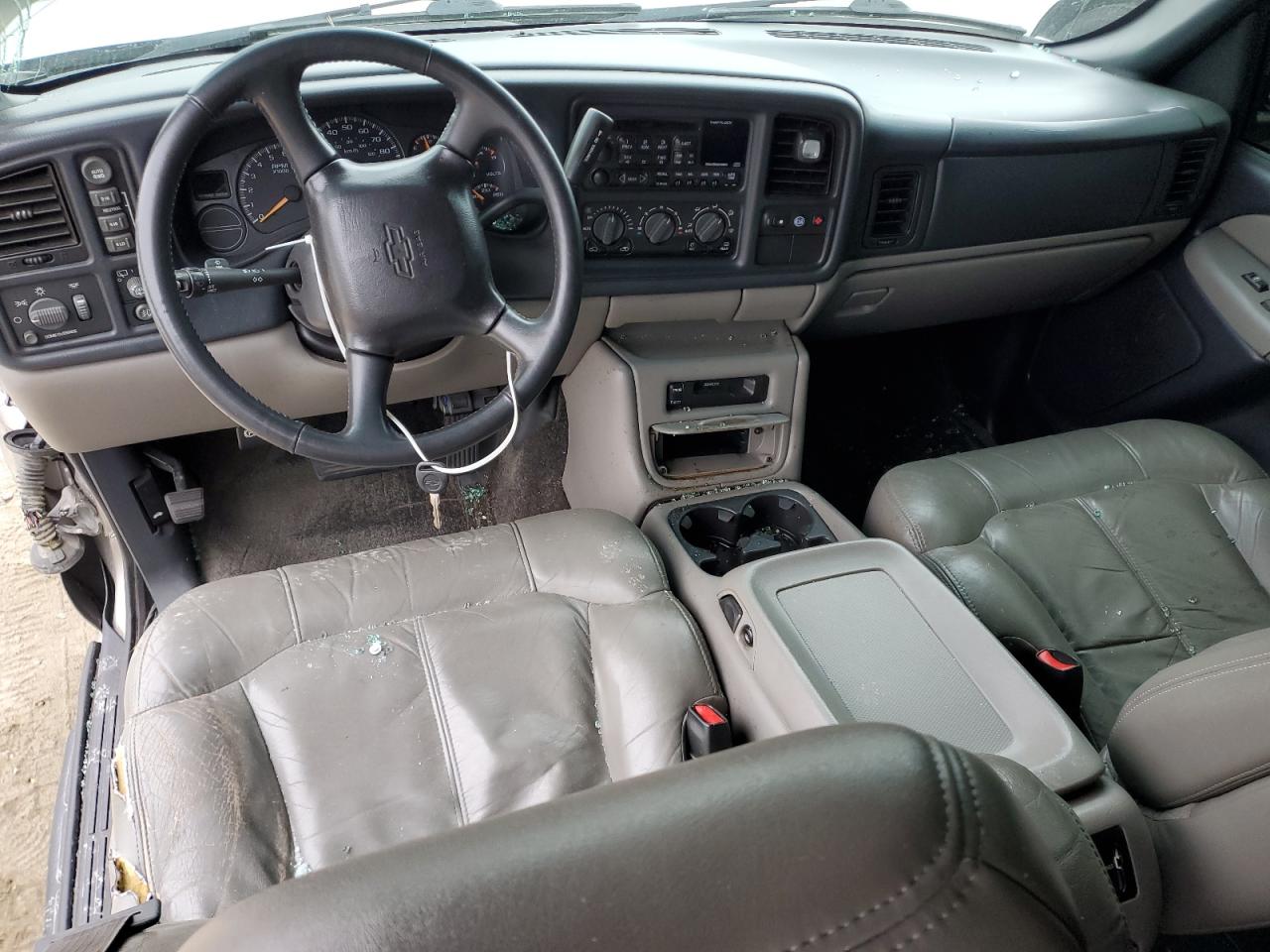 2001 Chevrolet Tahoe - Image 8