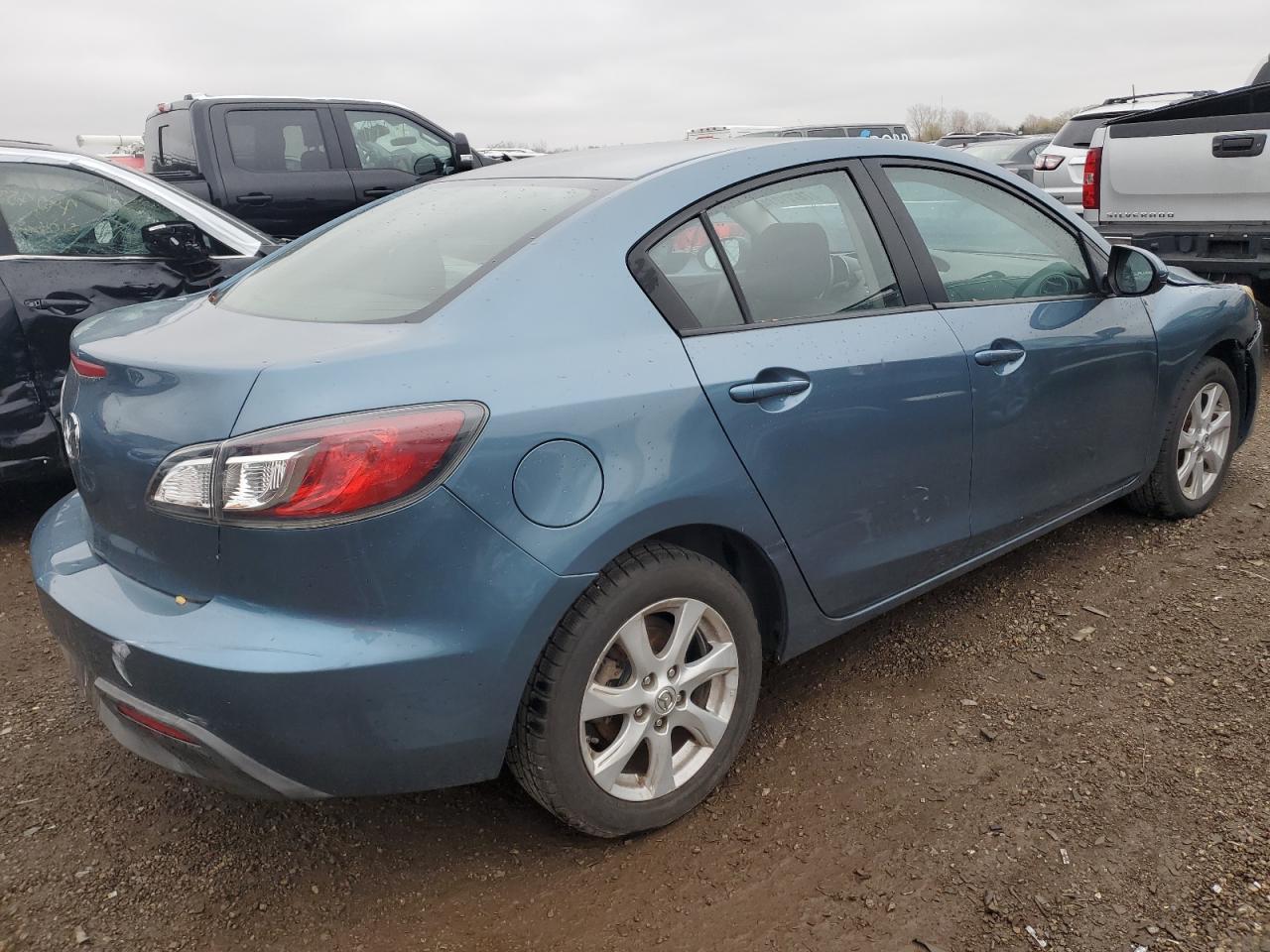 2010 Mazda 3 - Image 3
