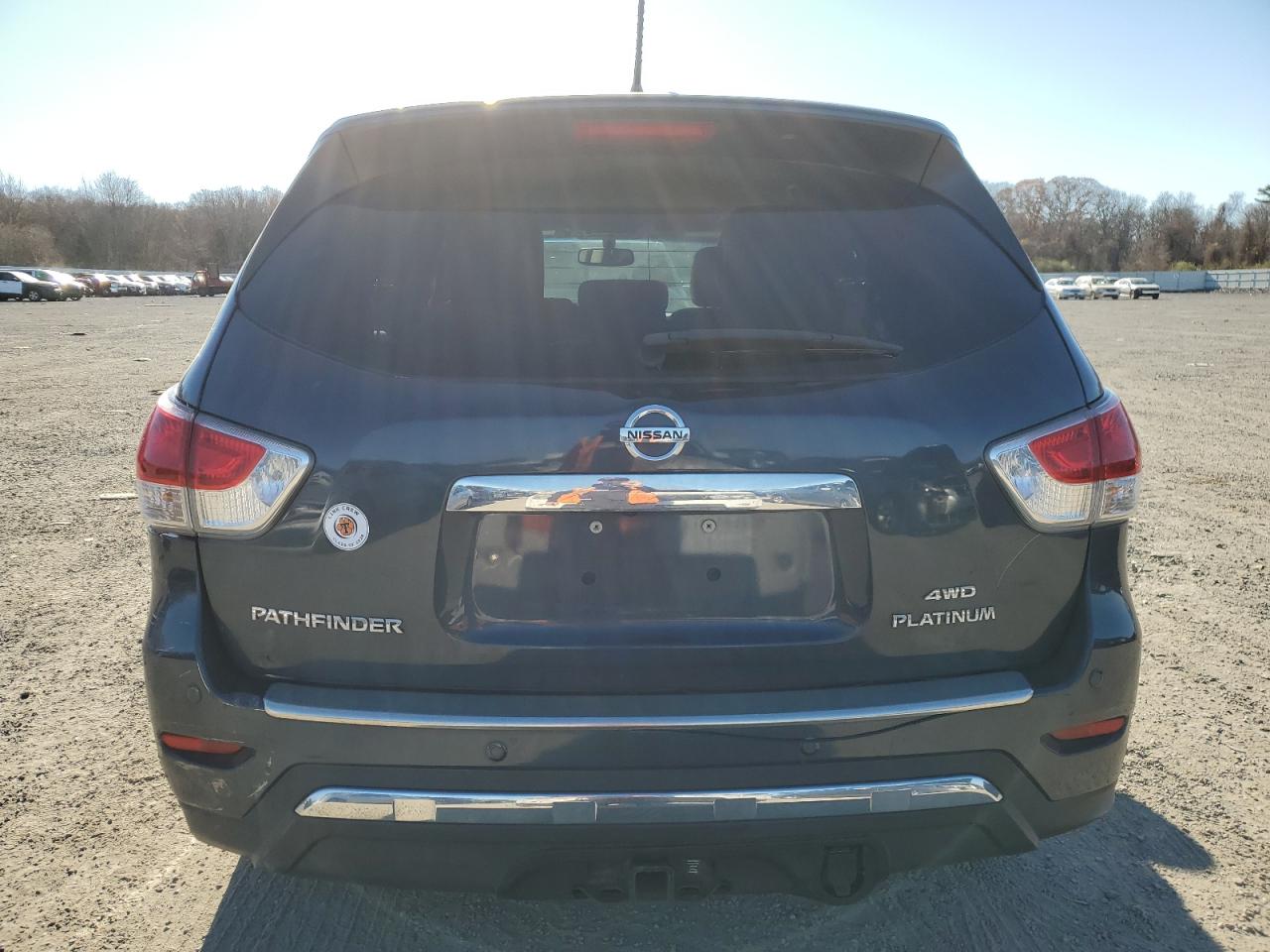 2015 Nissan Pathfinder - Image 6