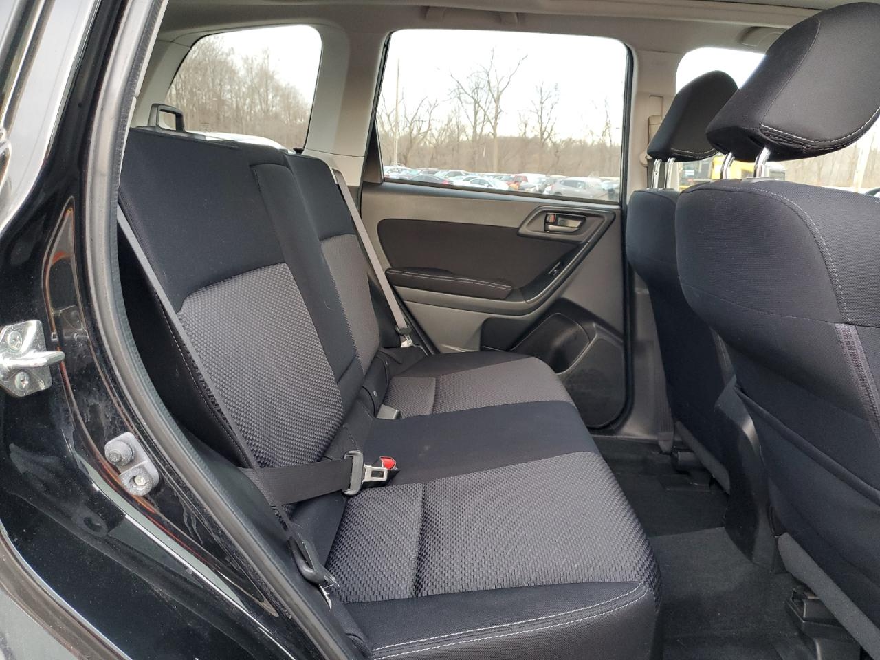 2015 Subaru Forester - Image 11