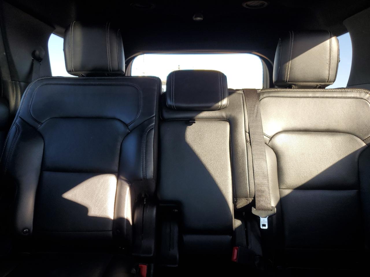 2017 Ford Explorer - Image 10