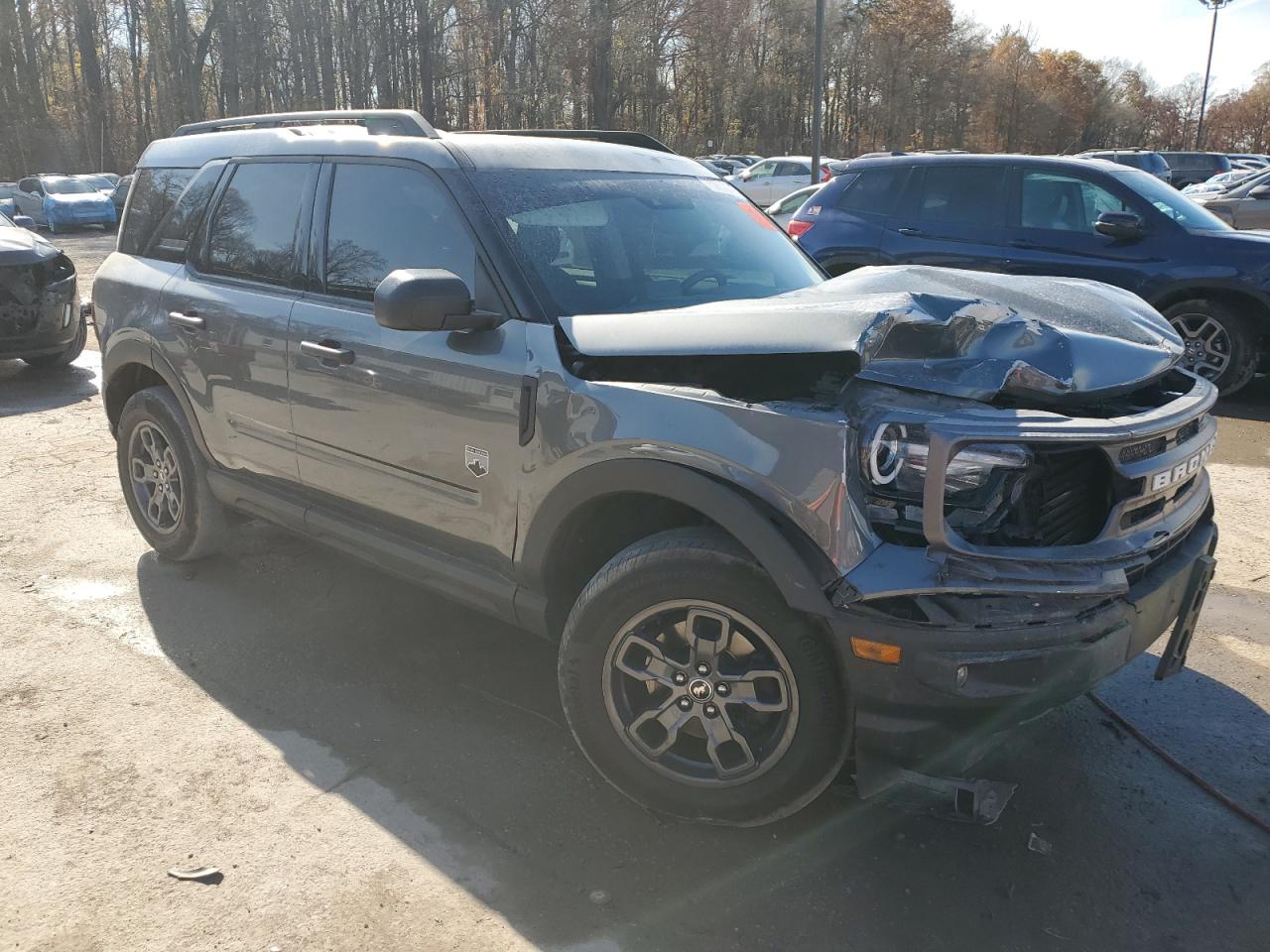 2022 Ford Bronco - Image 4