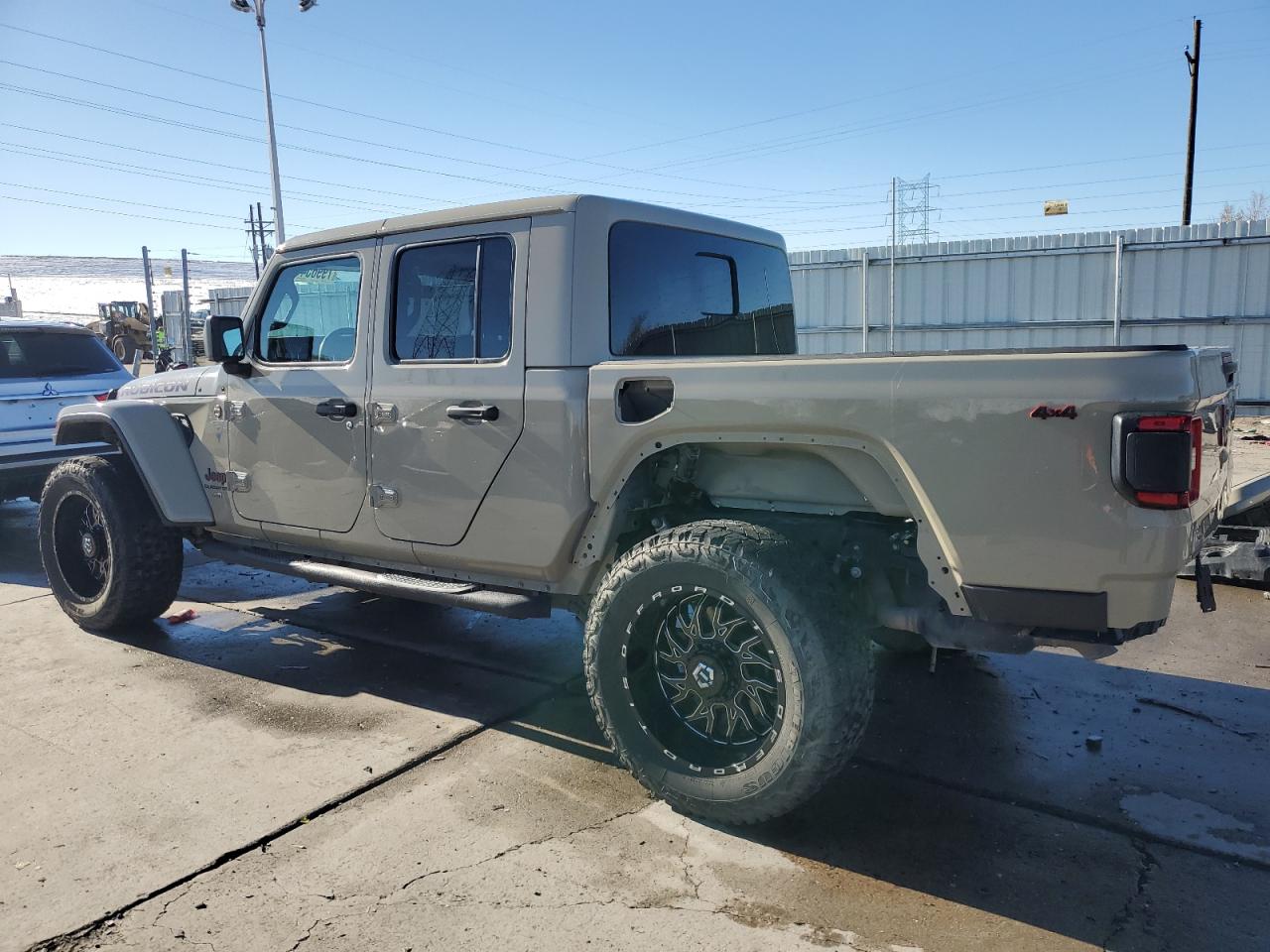 2020 Jeep Gladiator - Image 2