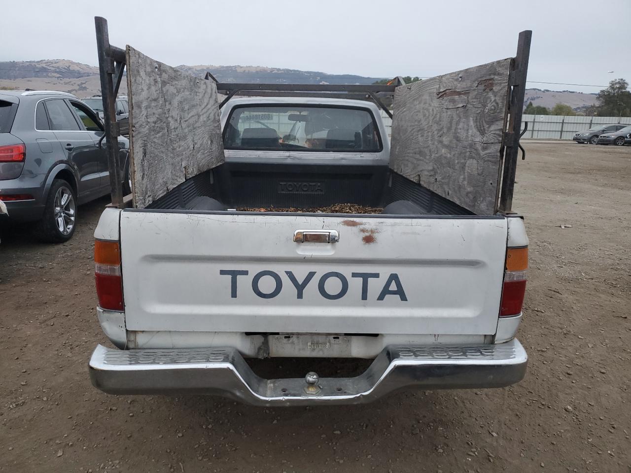 1989 Toyota Pickup 1/2 Ton Long Wheelbase Dlx VIN: JT4RN82P3K0000501 Lot: 80518444