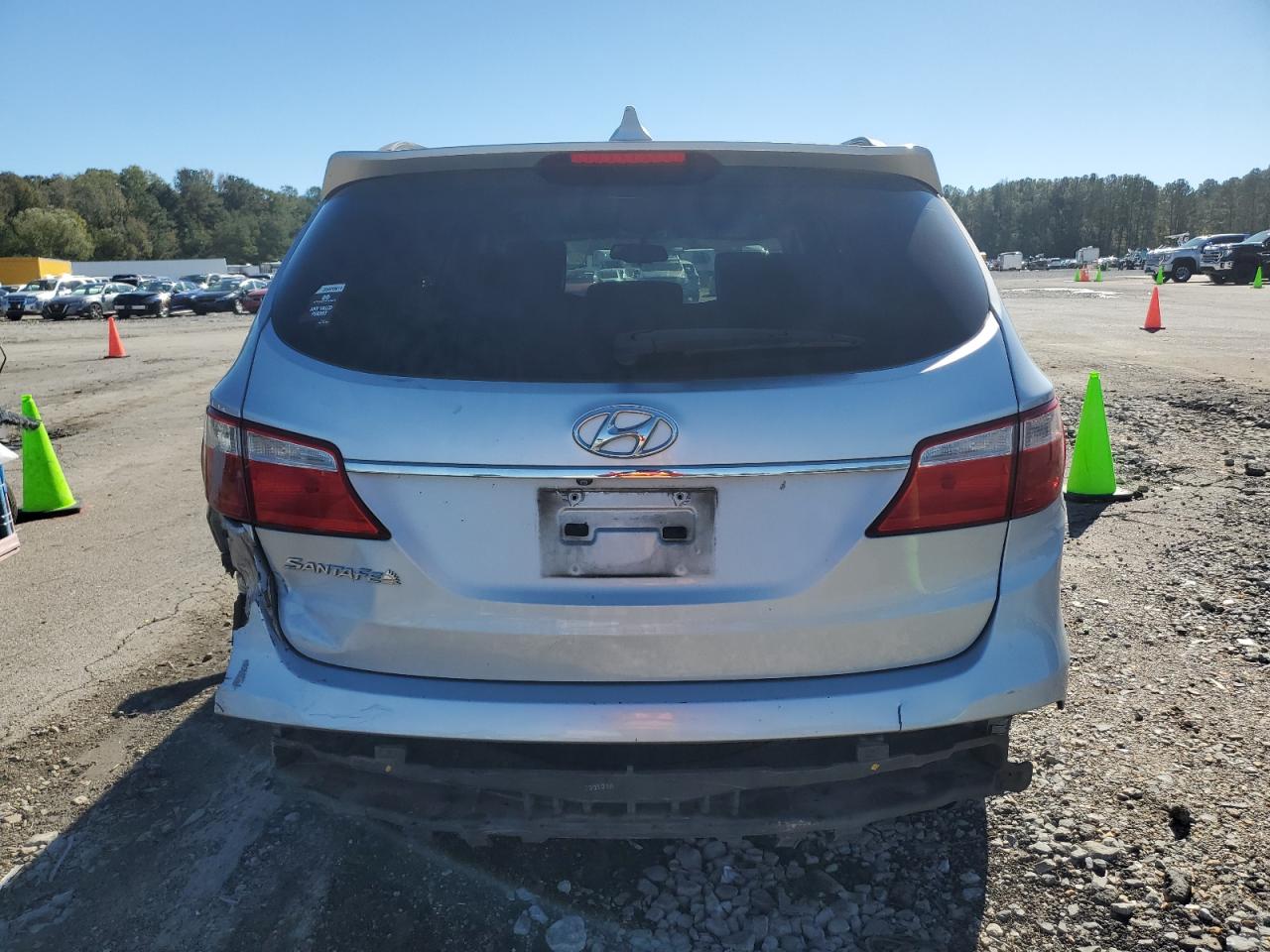 2016 Hyundai Santa Fe - Image 6