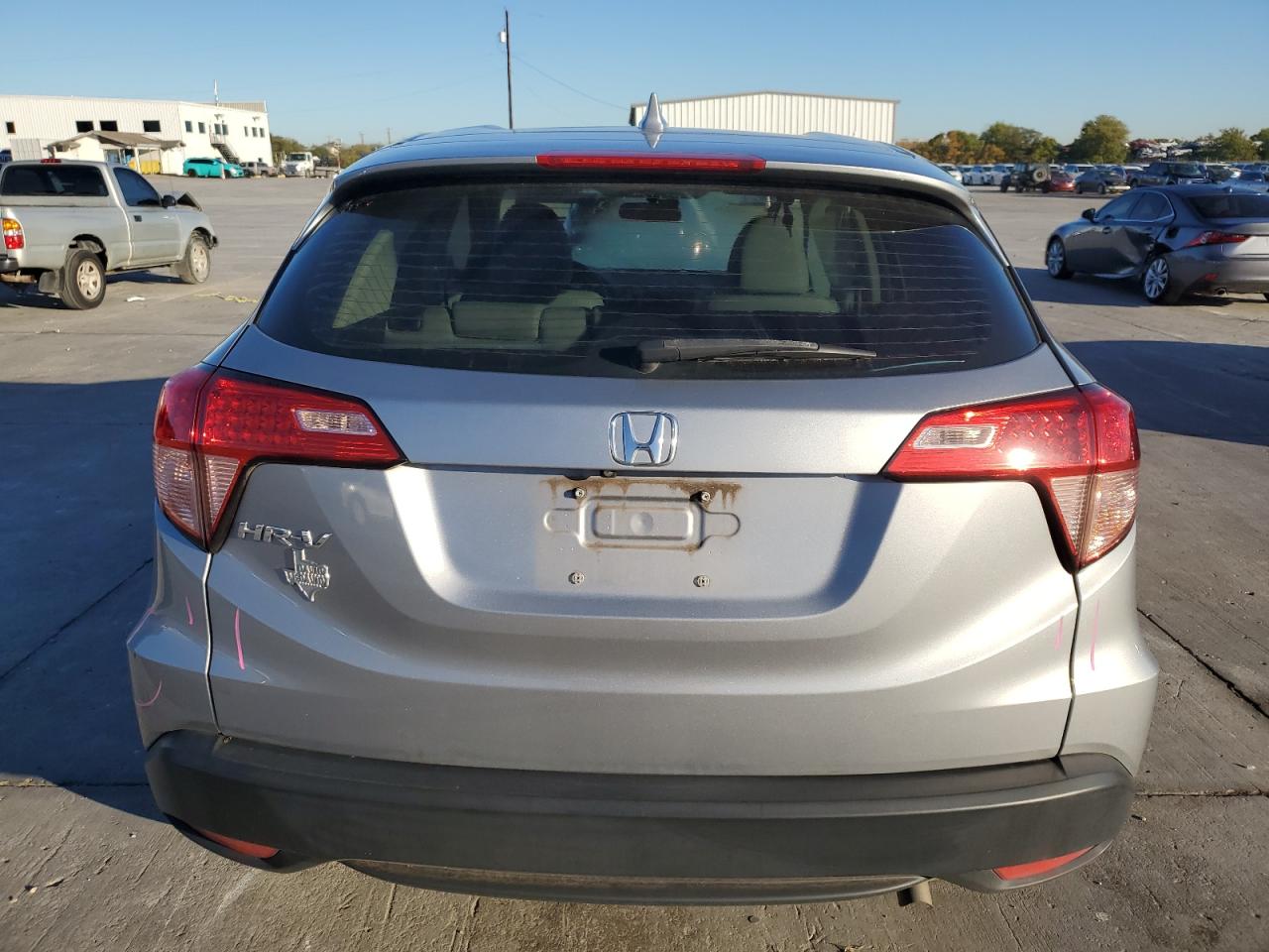 2017 Honda Hr-V Lx VIN: 3CZRU5H32HG704421 Lot: 81099884