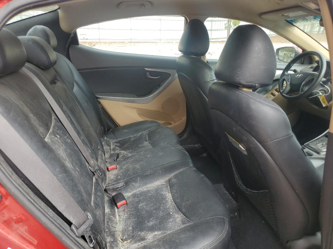 2013 Hyundai Elantra - Image 10