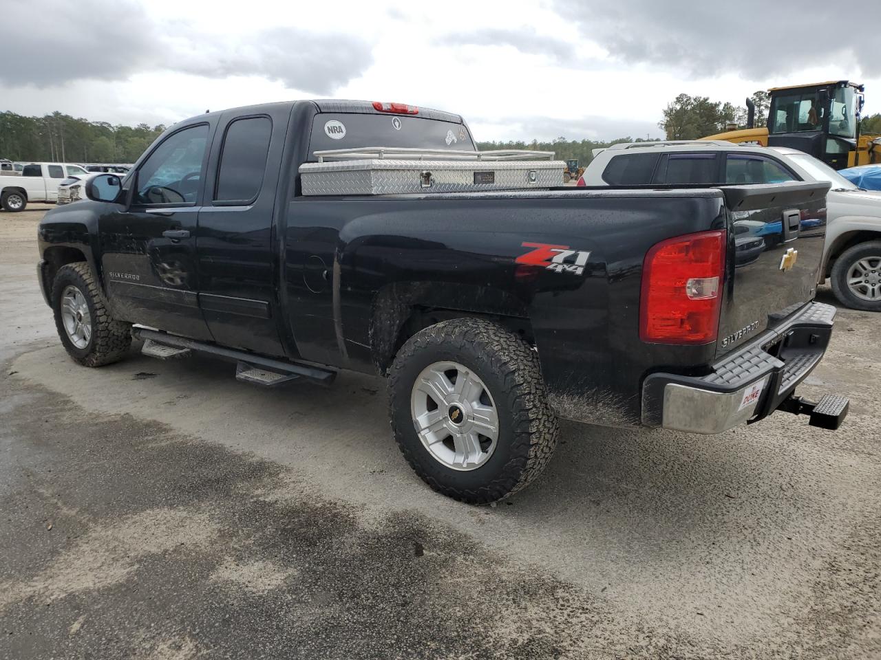 2011 Chevrolet Silverado - Image 2