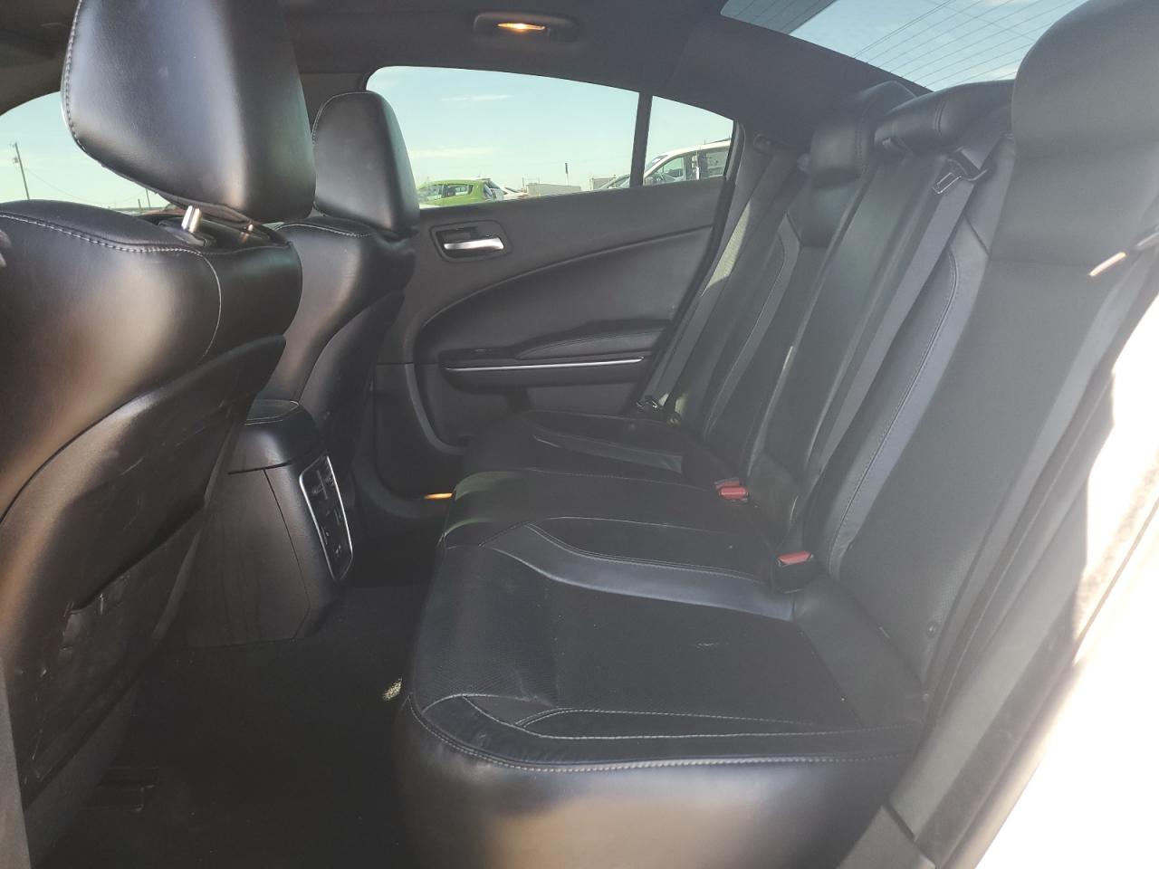 2020 Dodge Charger - Image 10