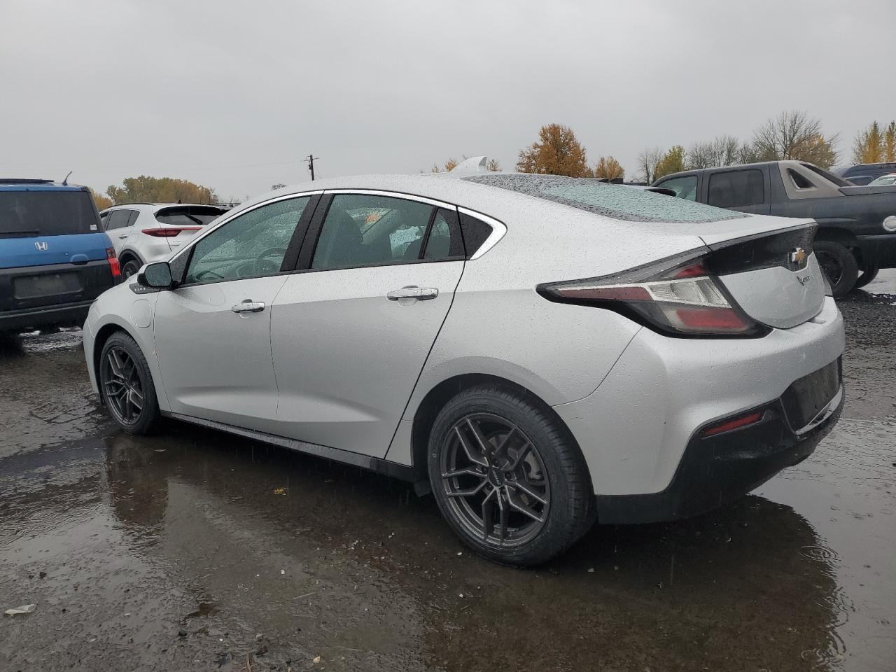 2017 Chevrolet Volt - Image 2