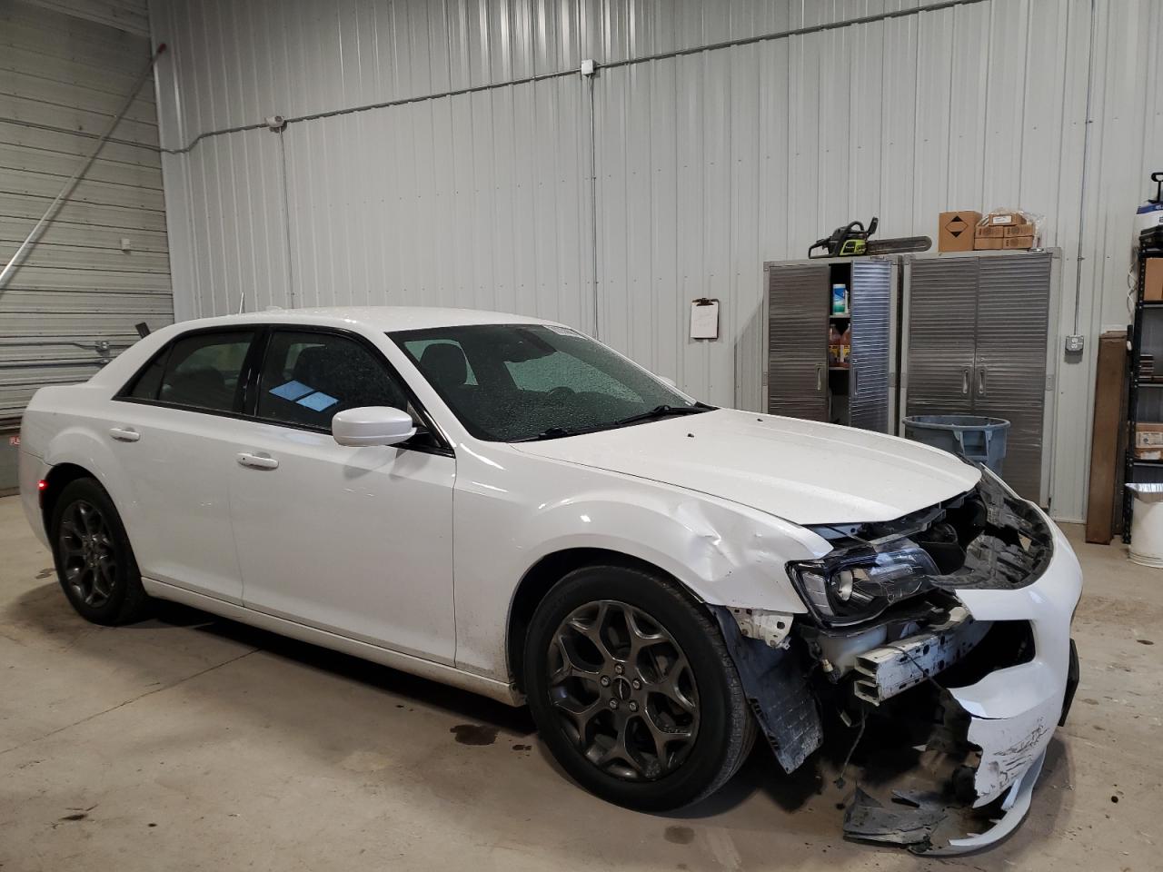 2015 Chrysler 300 - Image 4