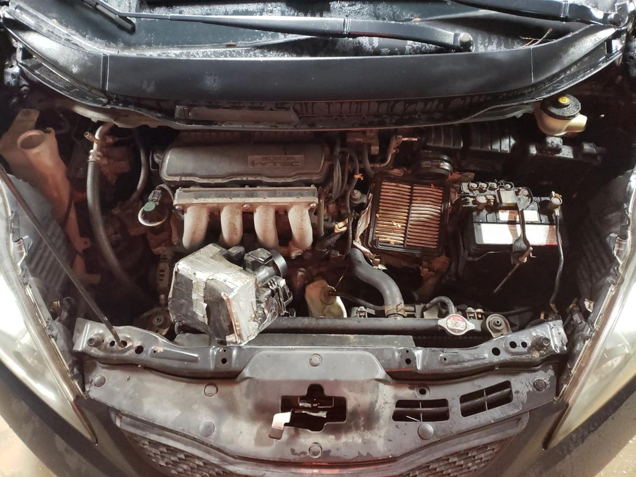 2010 Honda Fit - Image 11