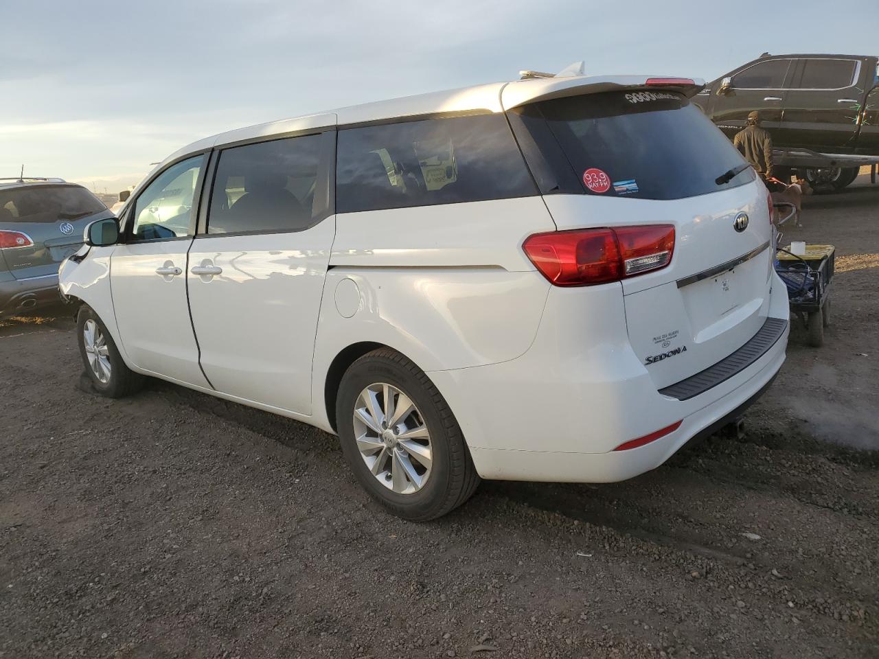 VIN KNDMB5C11H6323074 2017 KIA All Models no.2