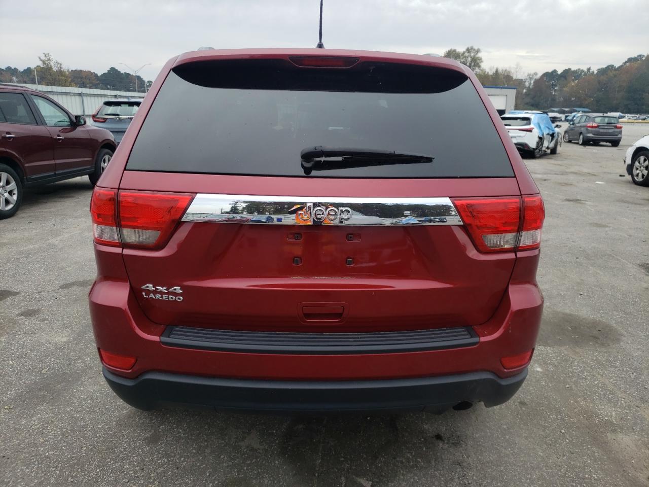 2012 Jeep Grand Cherokee - Image 6