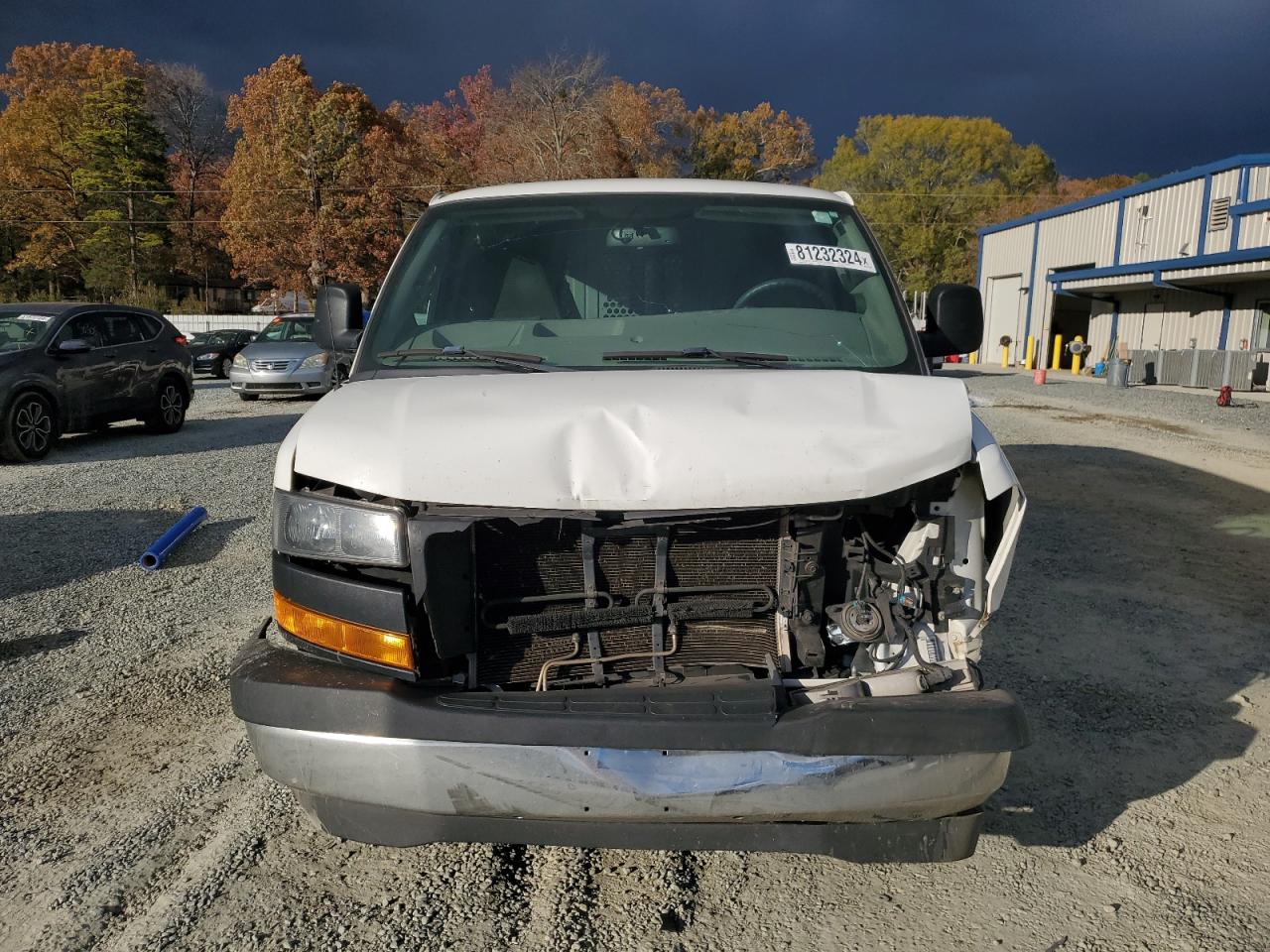2018 GMC Savana - Image 5