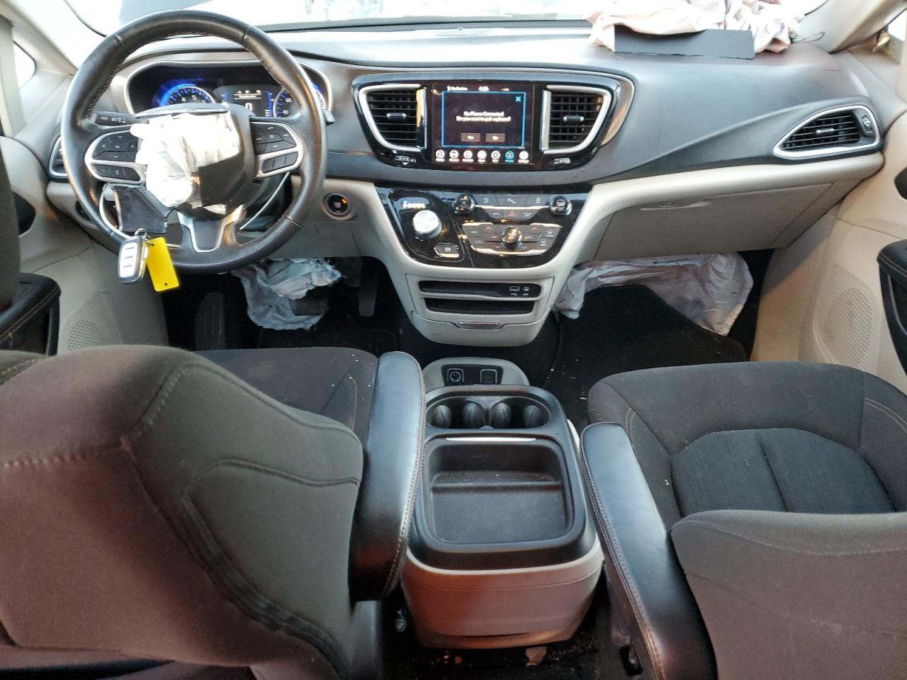 2020 Chrysler Pacifica - Image 8
