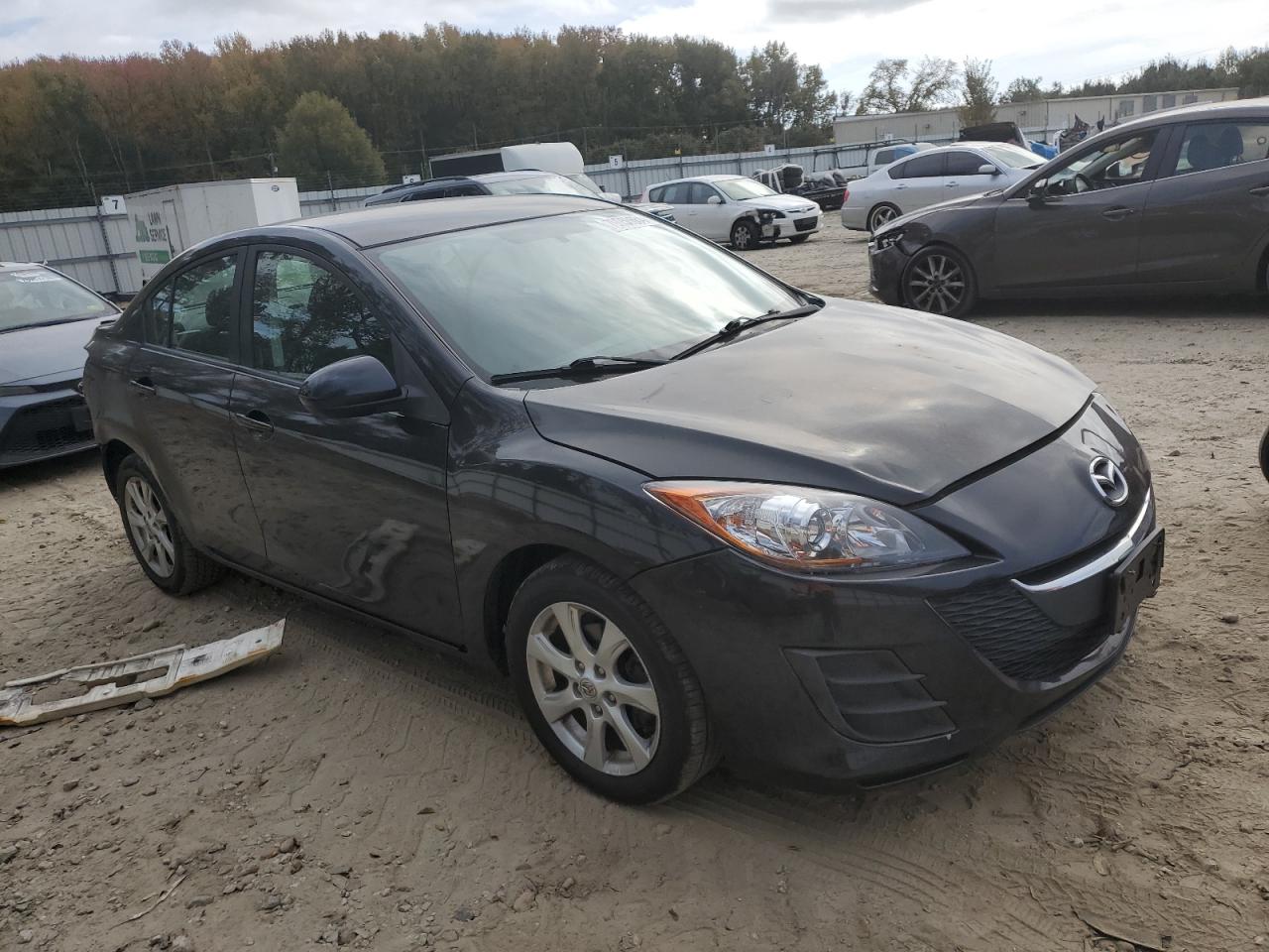 2010 Mazda 3 - Image 4