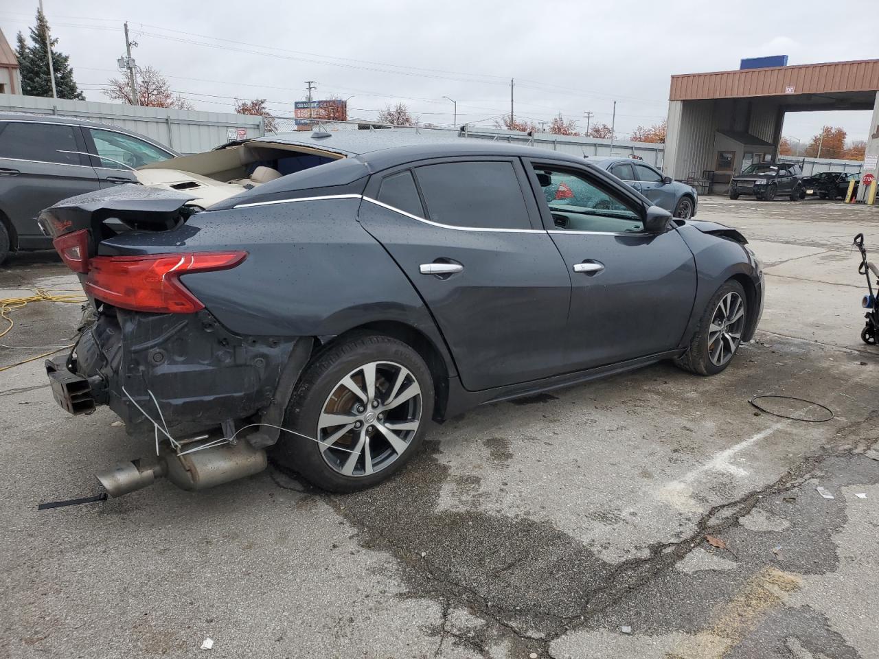 2016 Nissan Maxima - Image 3