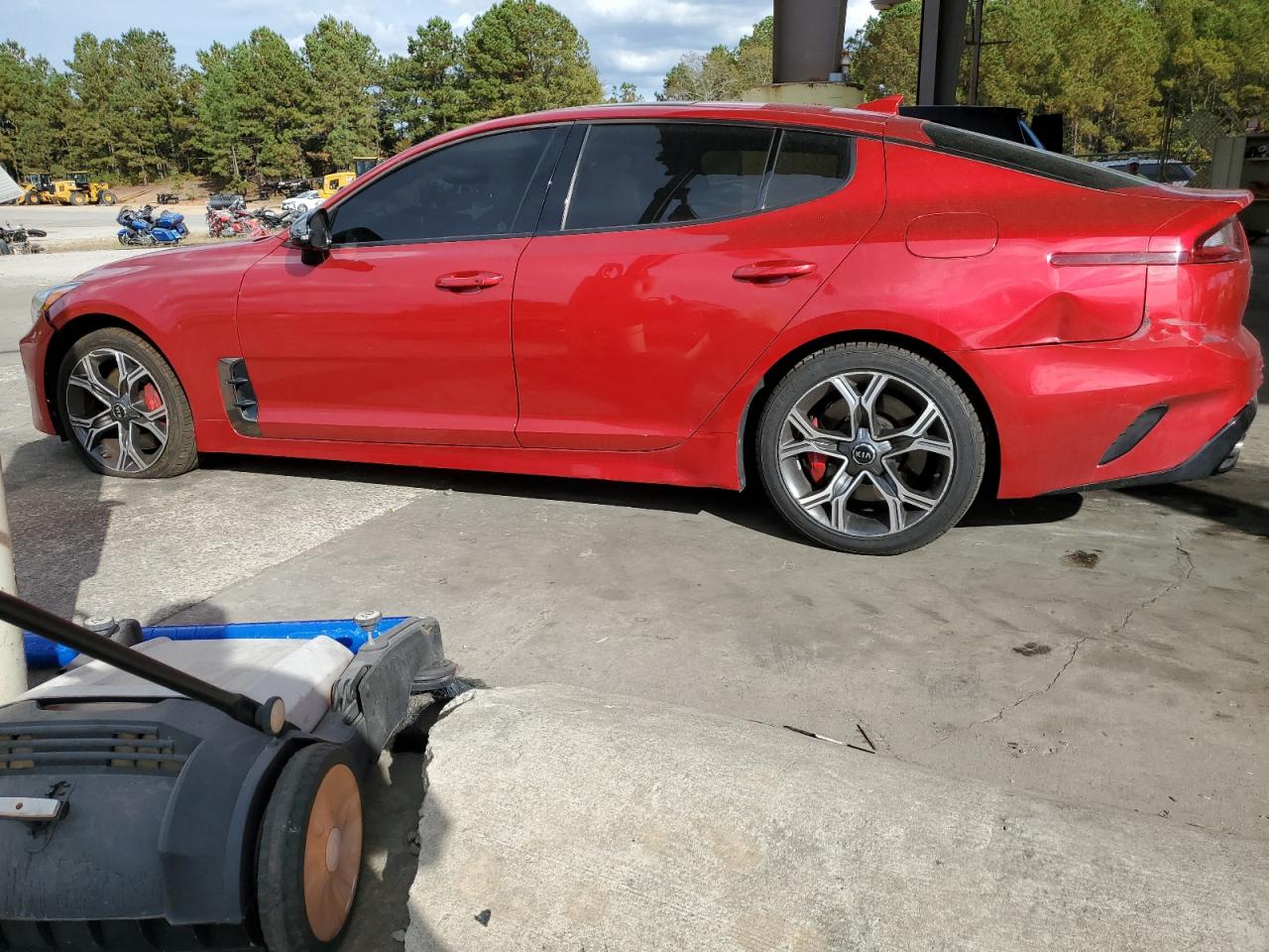 2018 Kia Stinger - Image 2