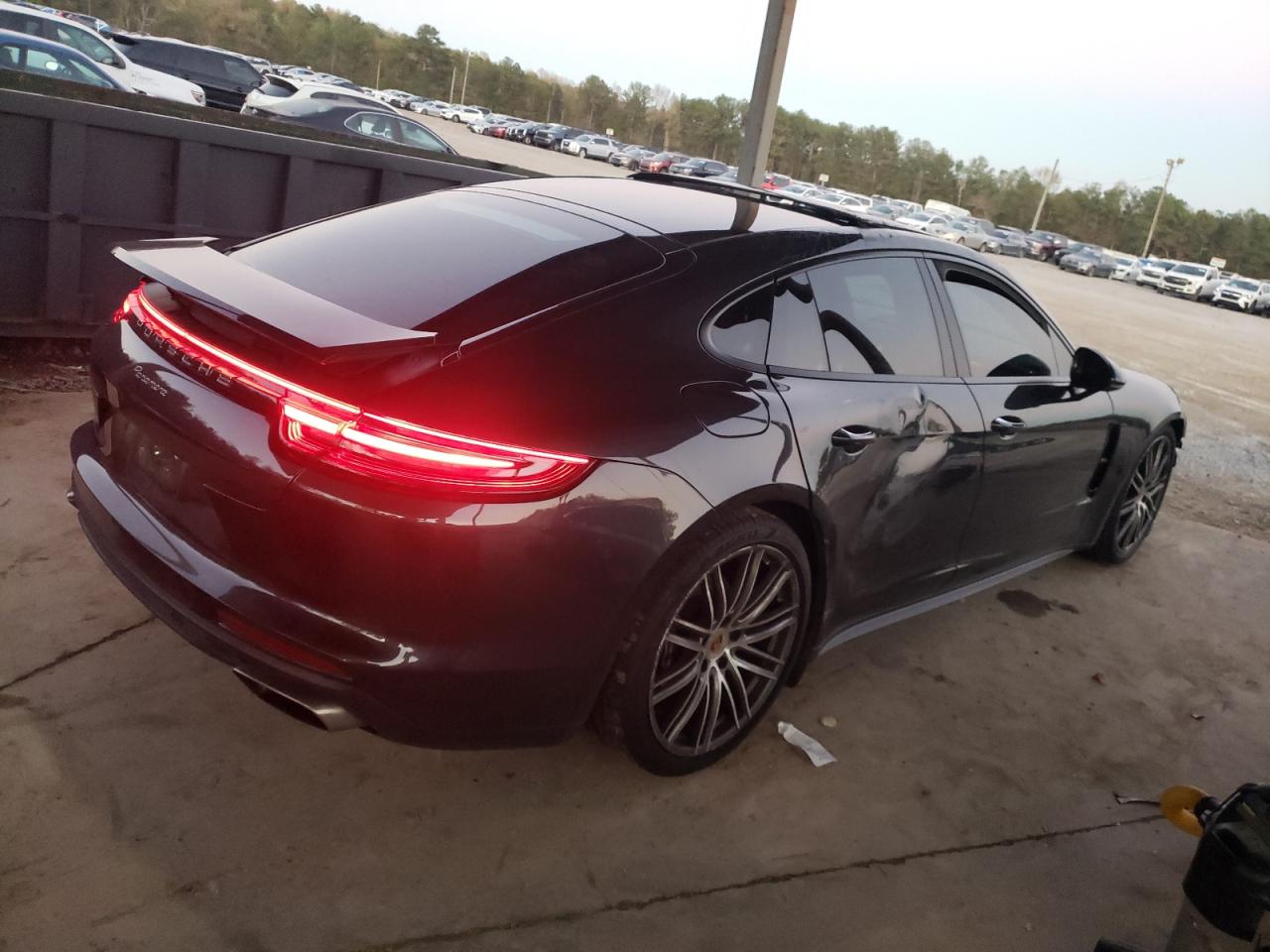 2018 Porsche Panamera - Image 3