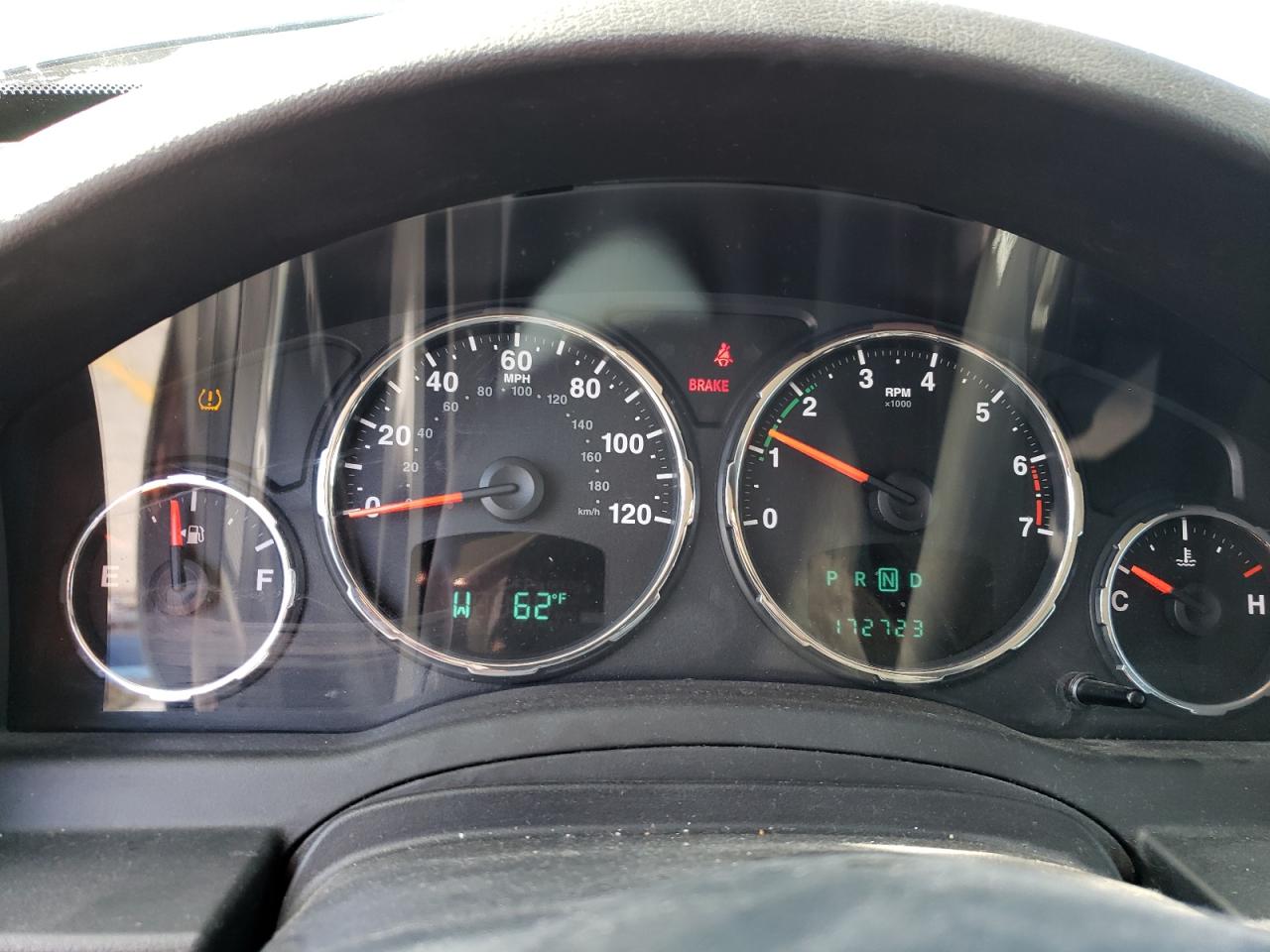 2012 Jeep Liberty (North America) - Image 9