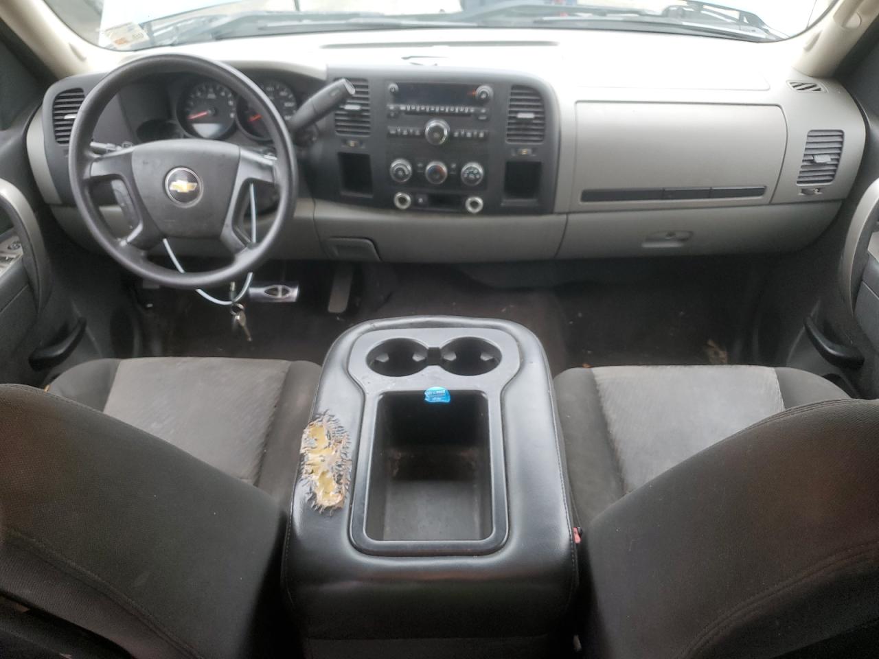 2011 Chevrolet Silverado - Image 8