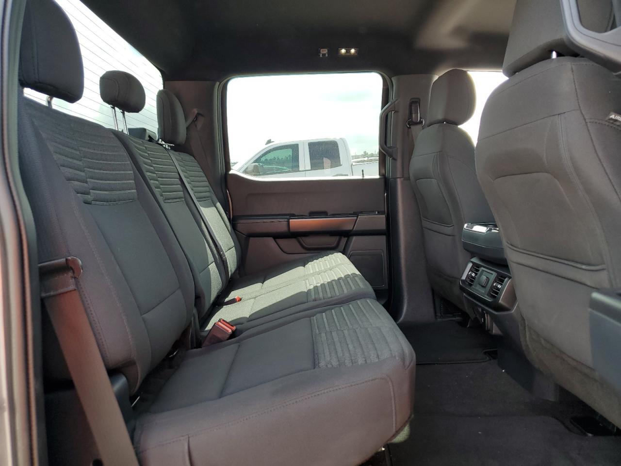 2025 Ford F-150 - Image 10