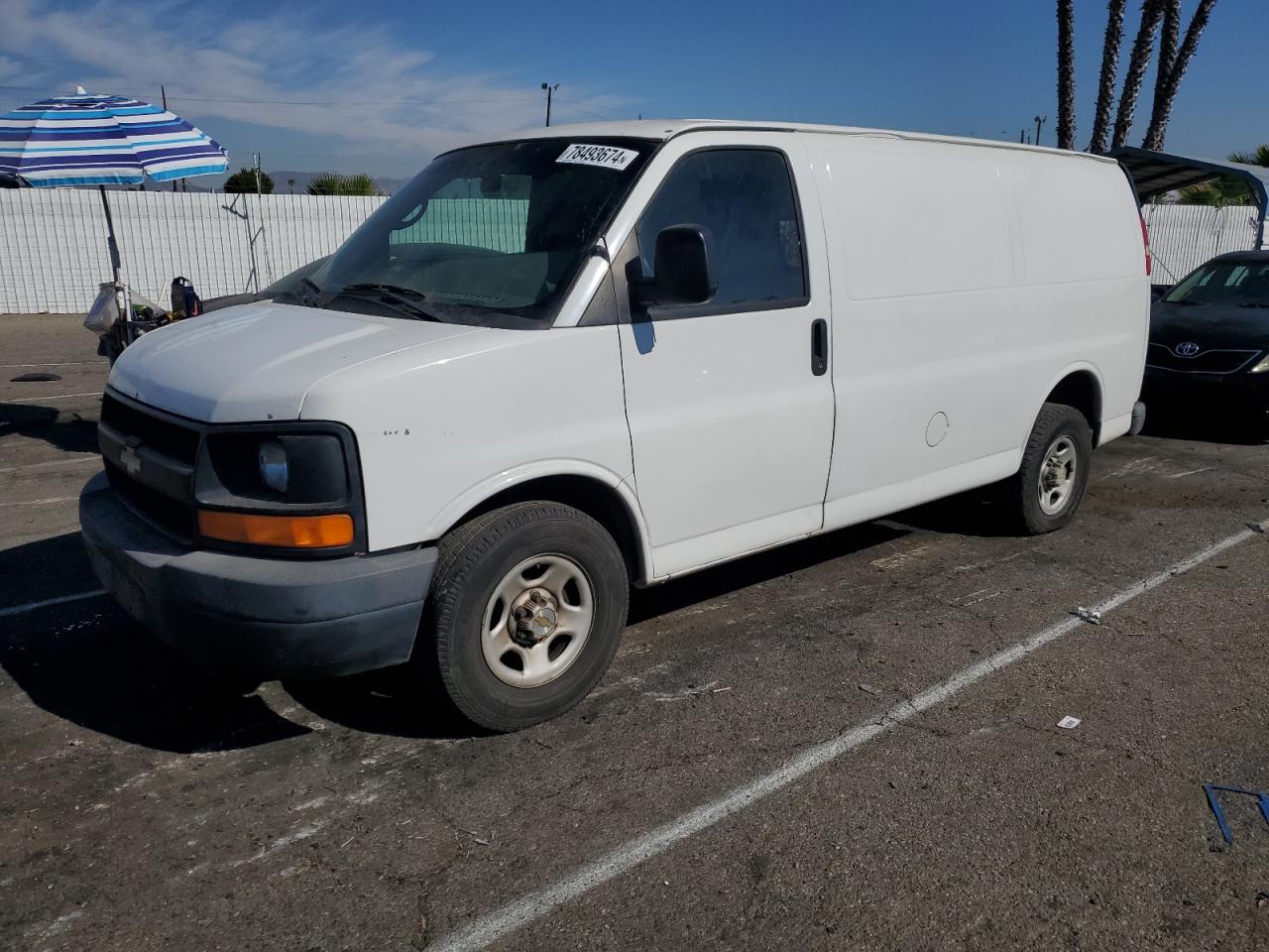 2008 Chevrolet Express G1500 იყიდება Van Nuys-ში, CA - Side