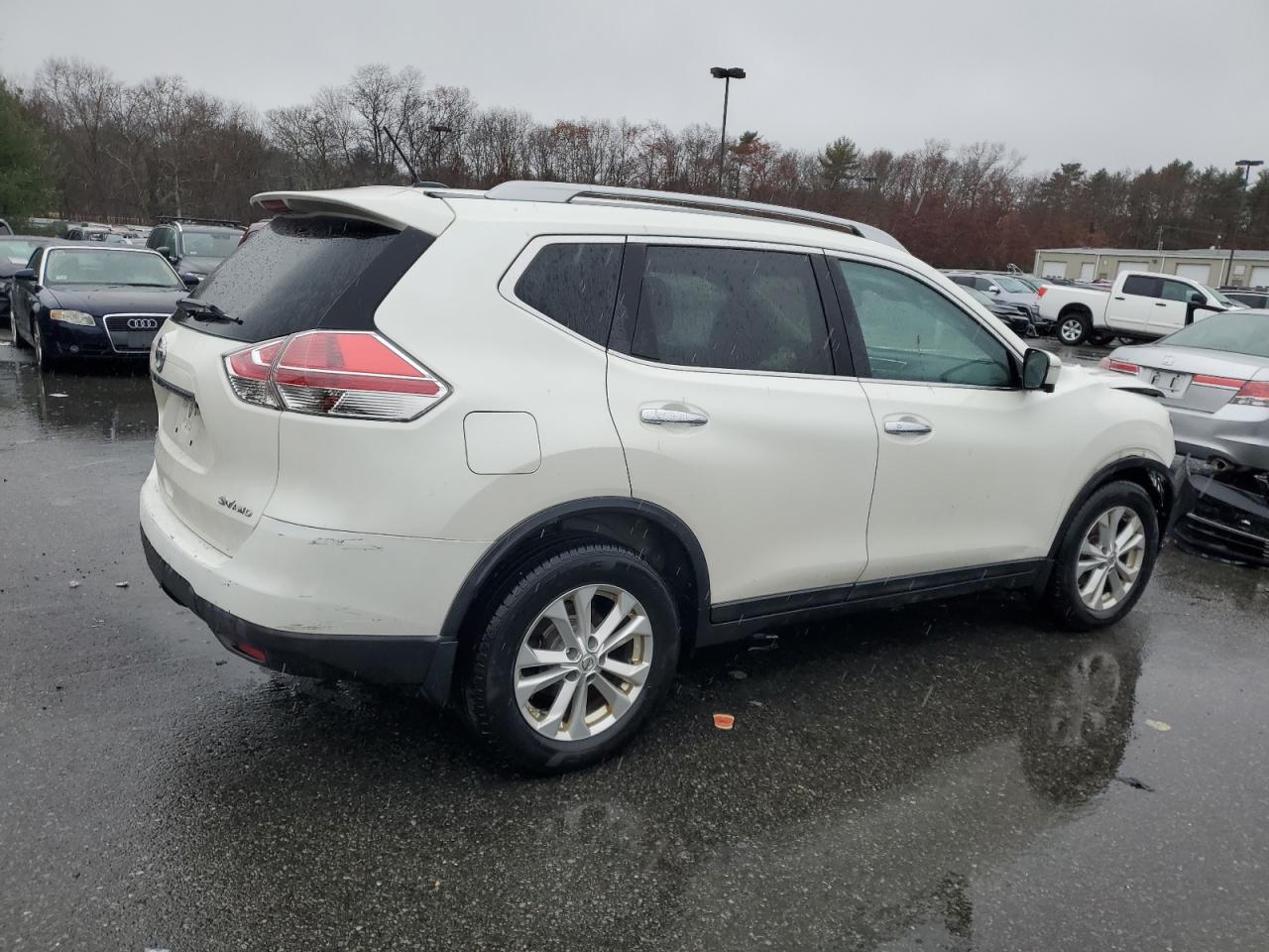 VIN 5N1AT2MV8FC819144 2015 NISSAN ROGUE no.3