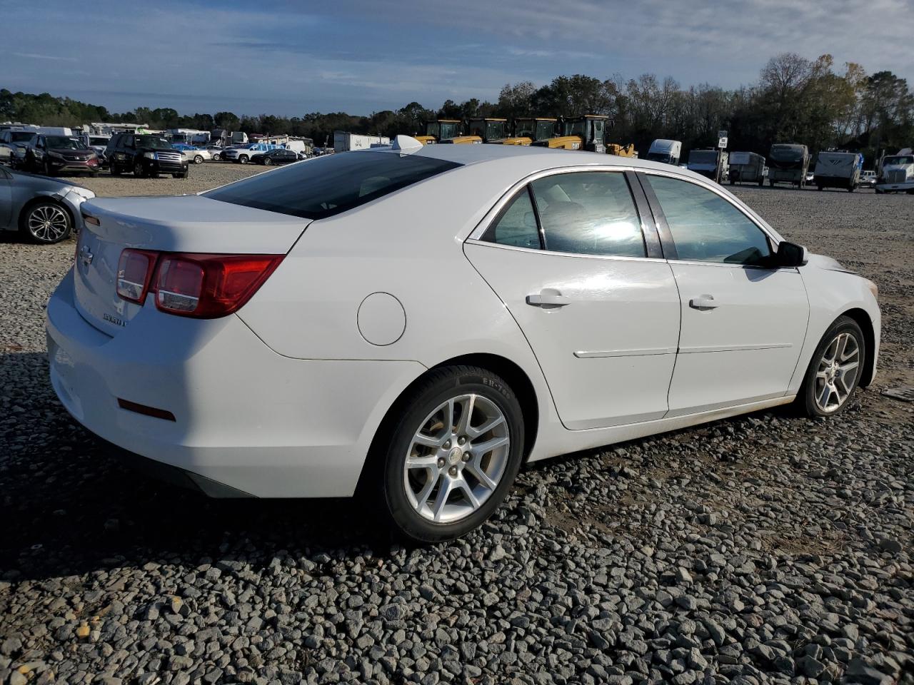 2014 Chevrolet Malibu - Image 3