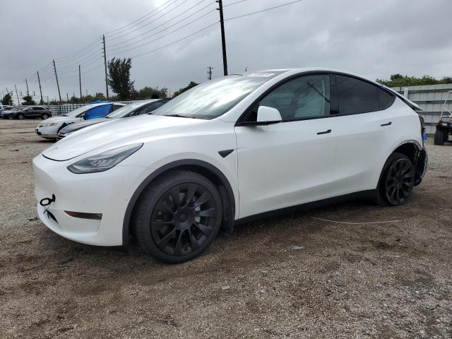 5YJYGDEE0MF141586 Tesla Model Y 