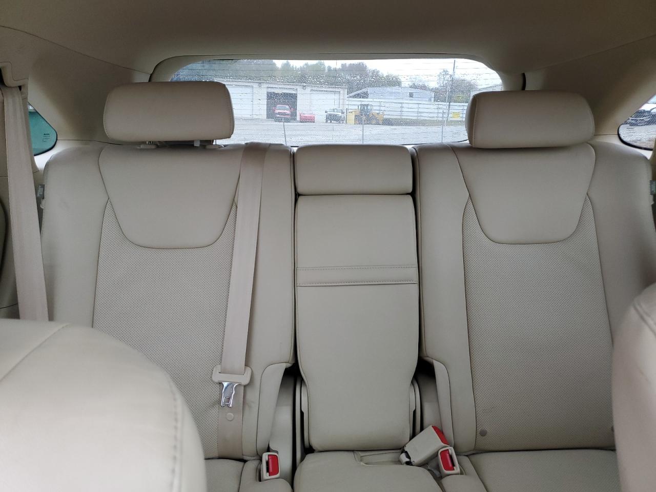 2010 Lexus RX - Image 10