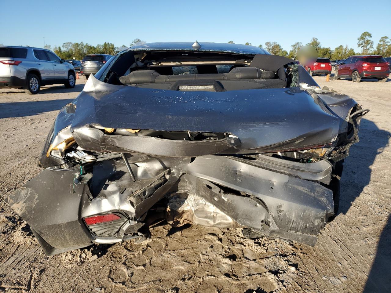 2017 Infiniti Q60 - Image 6