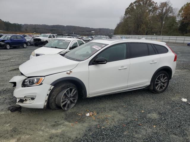 2017 Volvo V60 Cross Country Premier