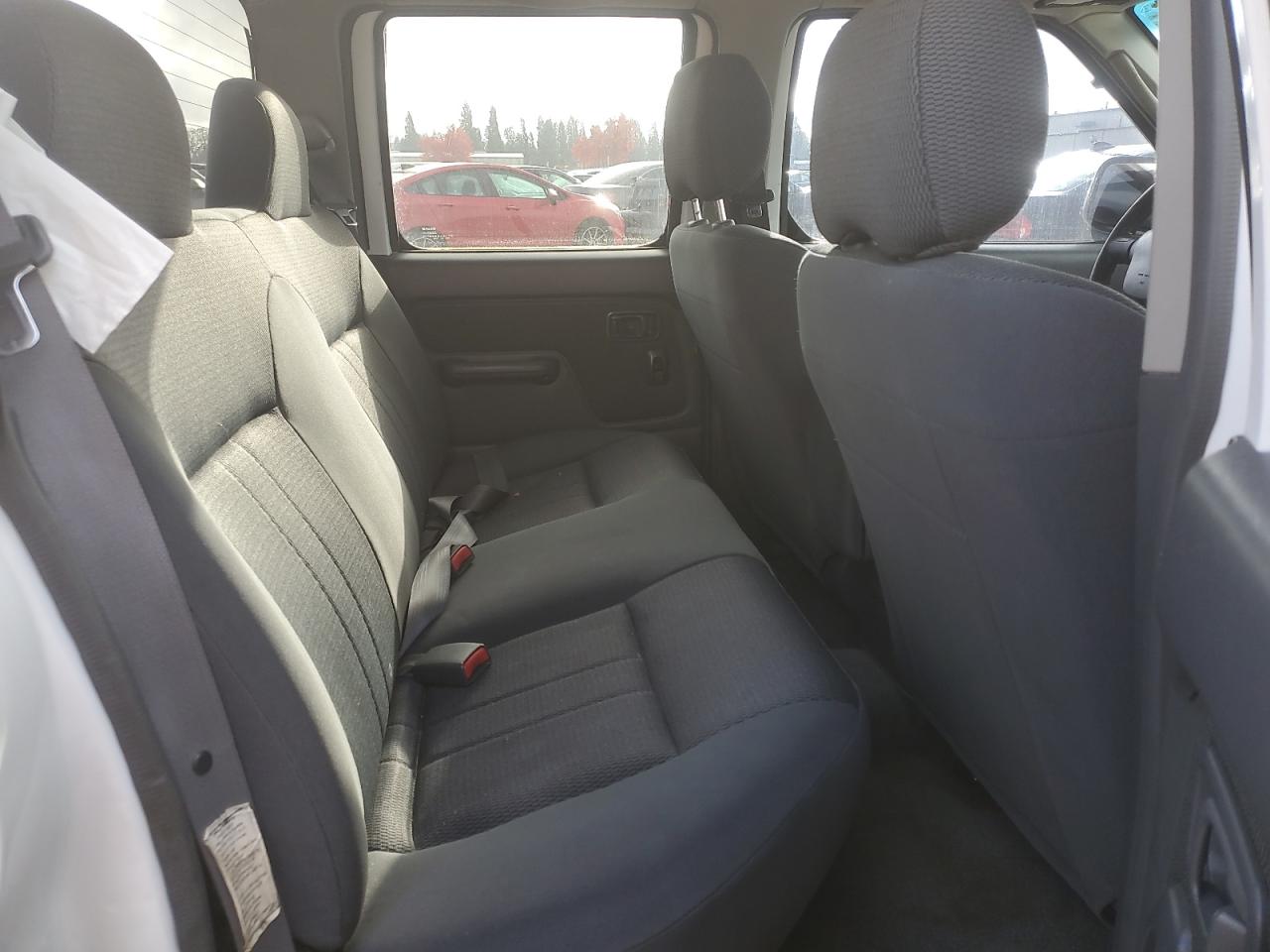 2004 Nissan Navara (Frontier) - Image 11