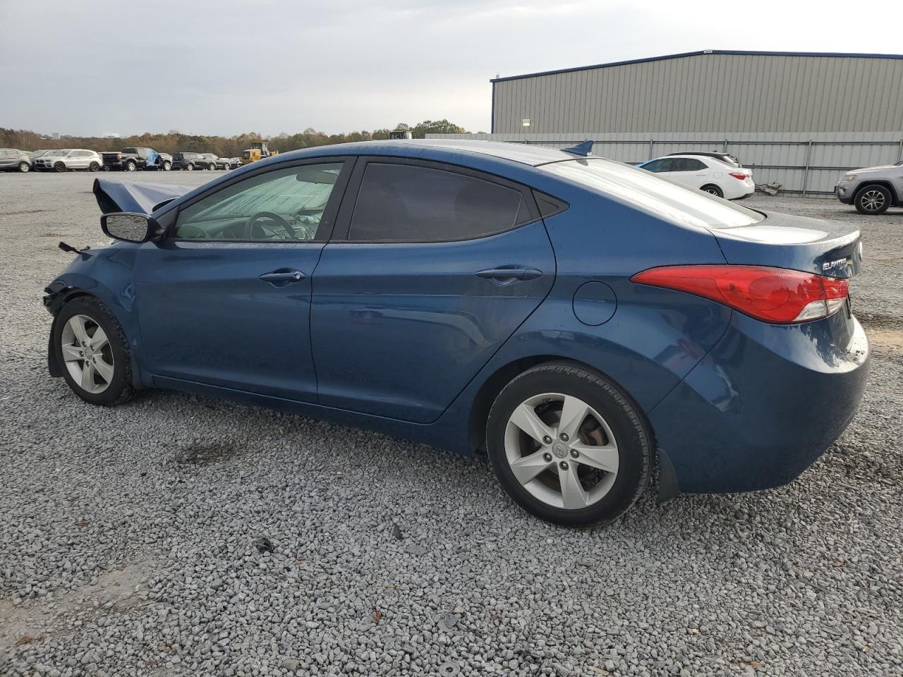2013 Hyundai Elantra - Image 2