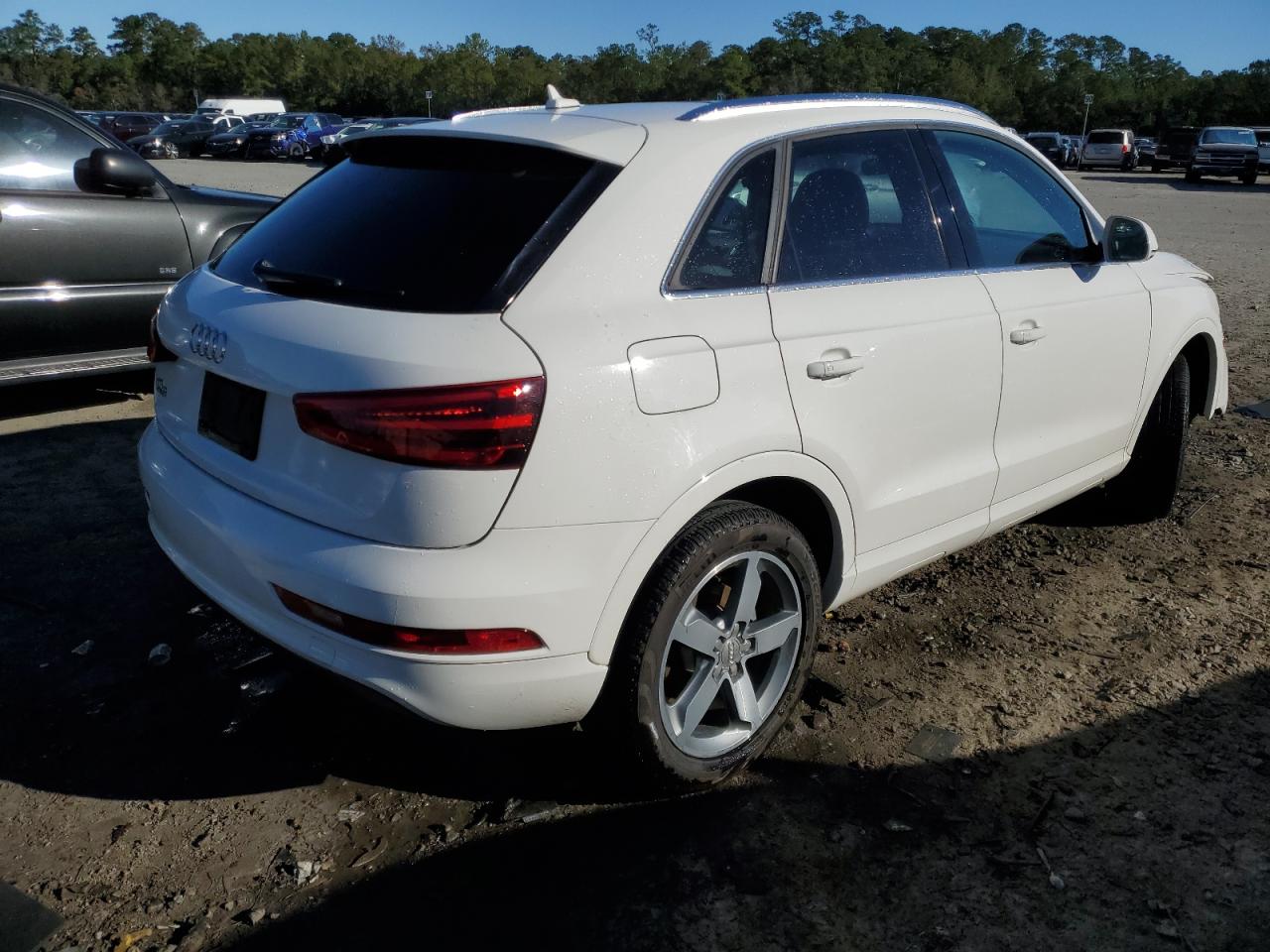 VIN WA1BFCFS7FR014199 2015 AUDI Q3 no.3