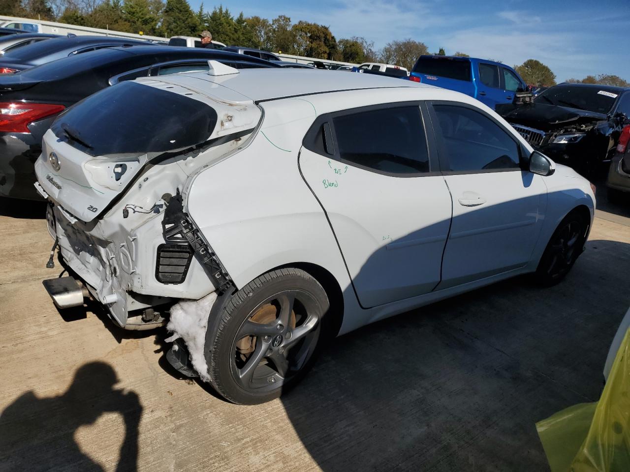 2020 Hyundai Veloster - Image 3