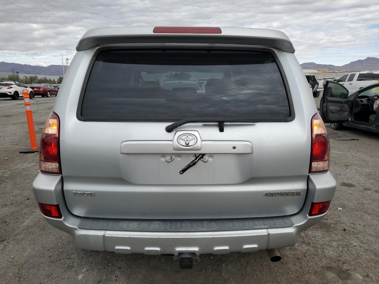 2003 Toyota 4Runner - Image 6