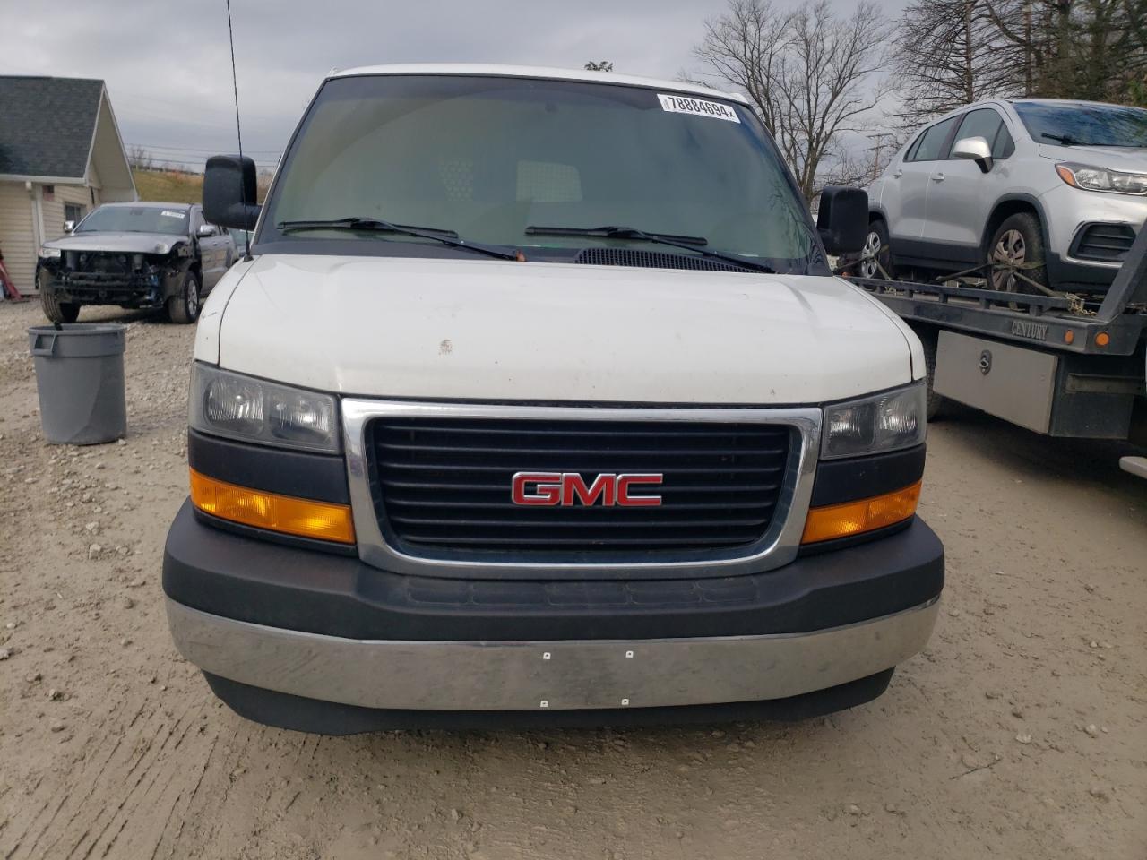 2018 GMC Savana - Image 5